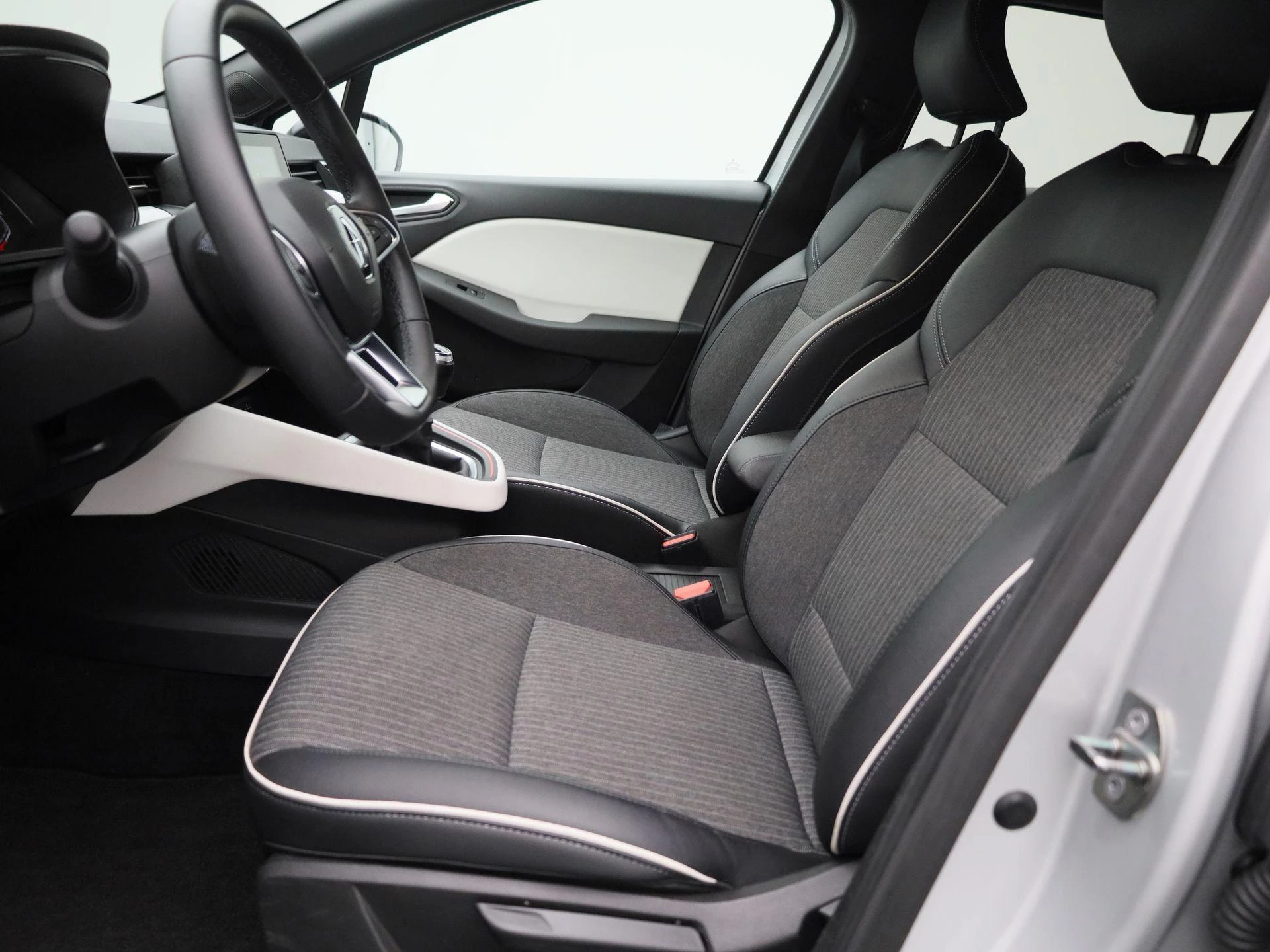 Renault-Clio-image-7