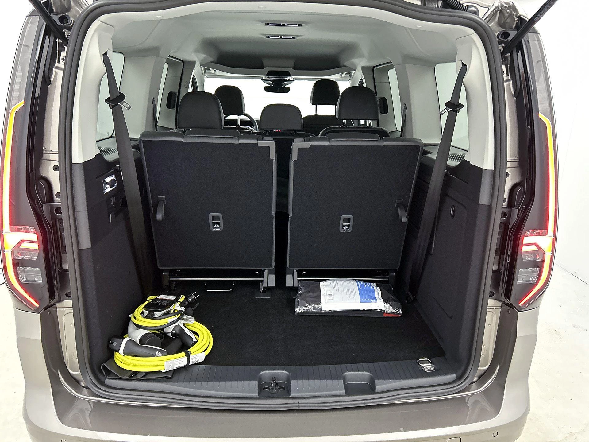 Volkswagen Caddy Maxi 1.5 TSI Hybride Limited Edition 115PK