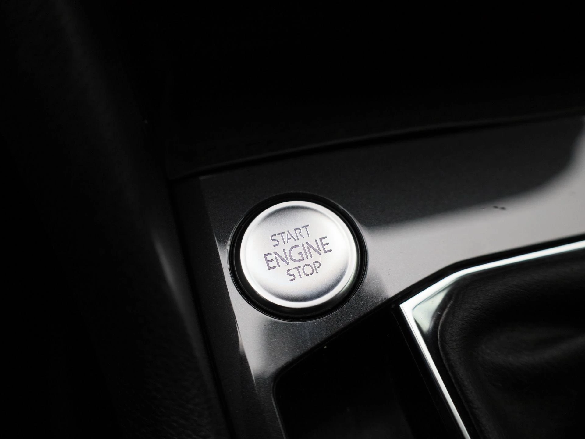 Volkswagen-Tiguan-image-29