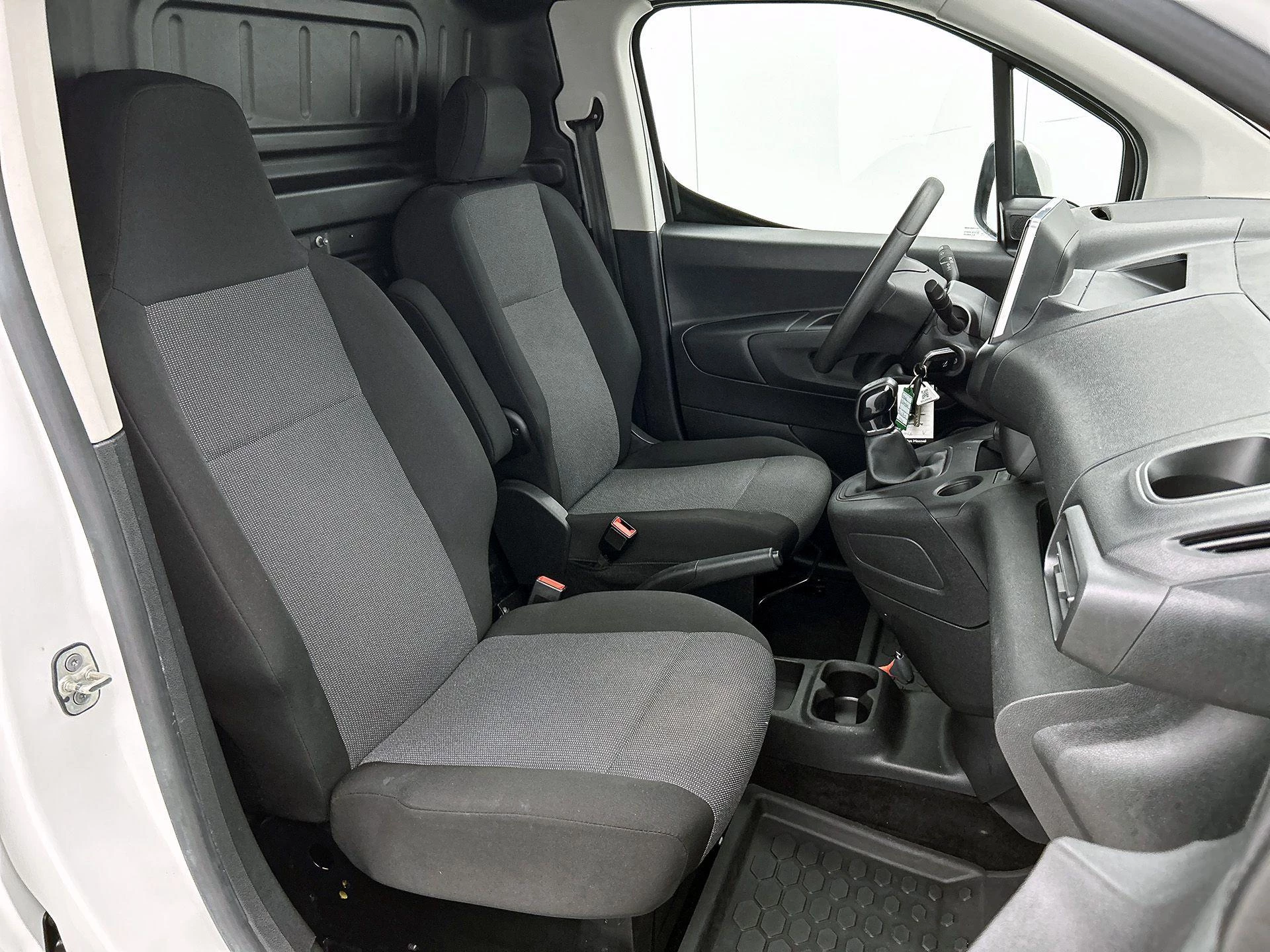 Opel-Combo-image-28