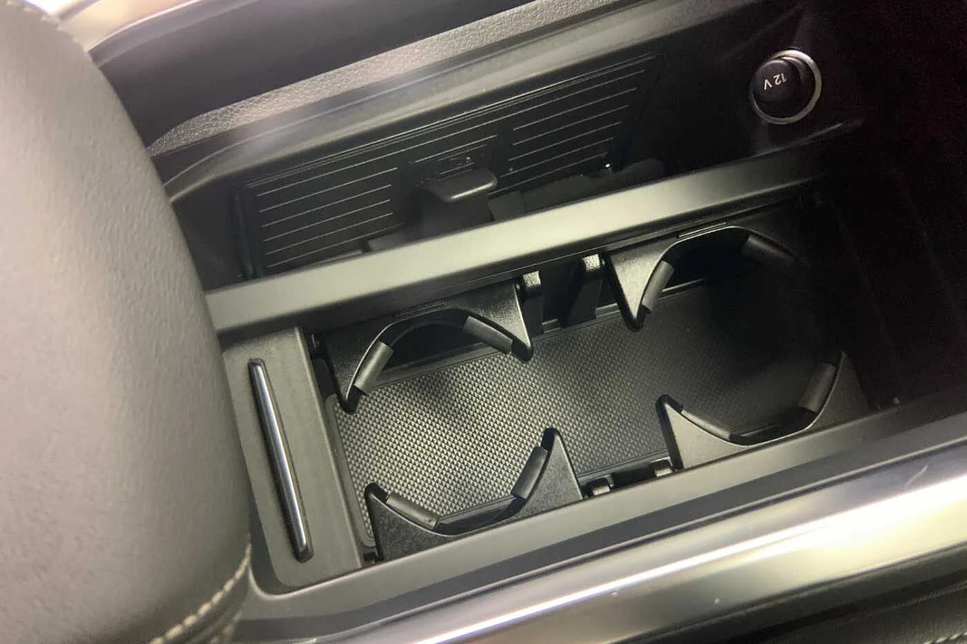 Audi-Q8 e-tron-image-27