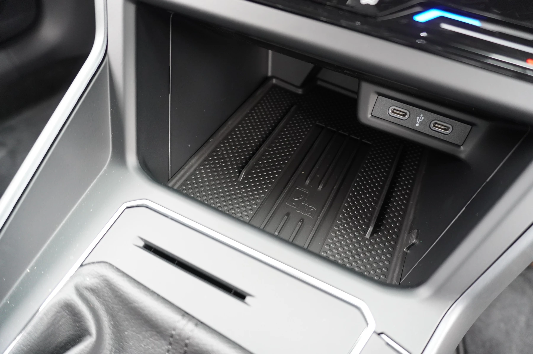 Volkswagen-Polo-image-23