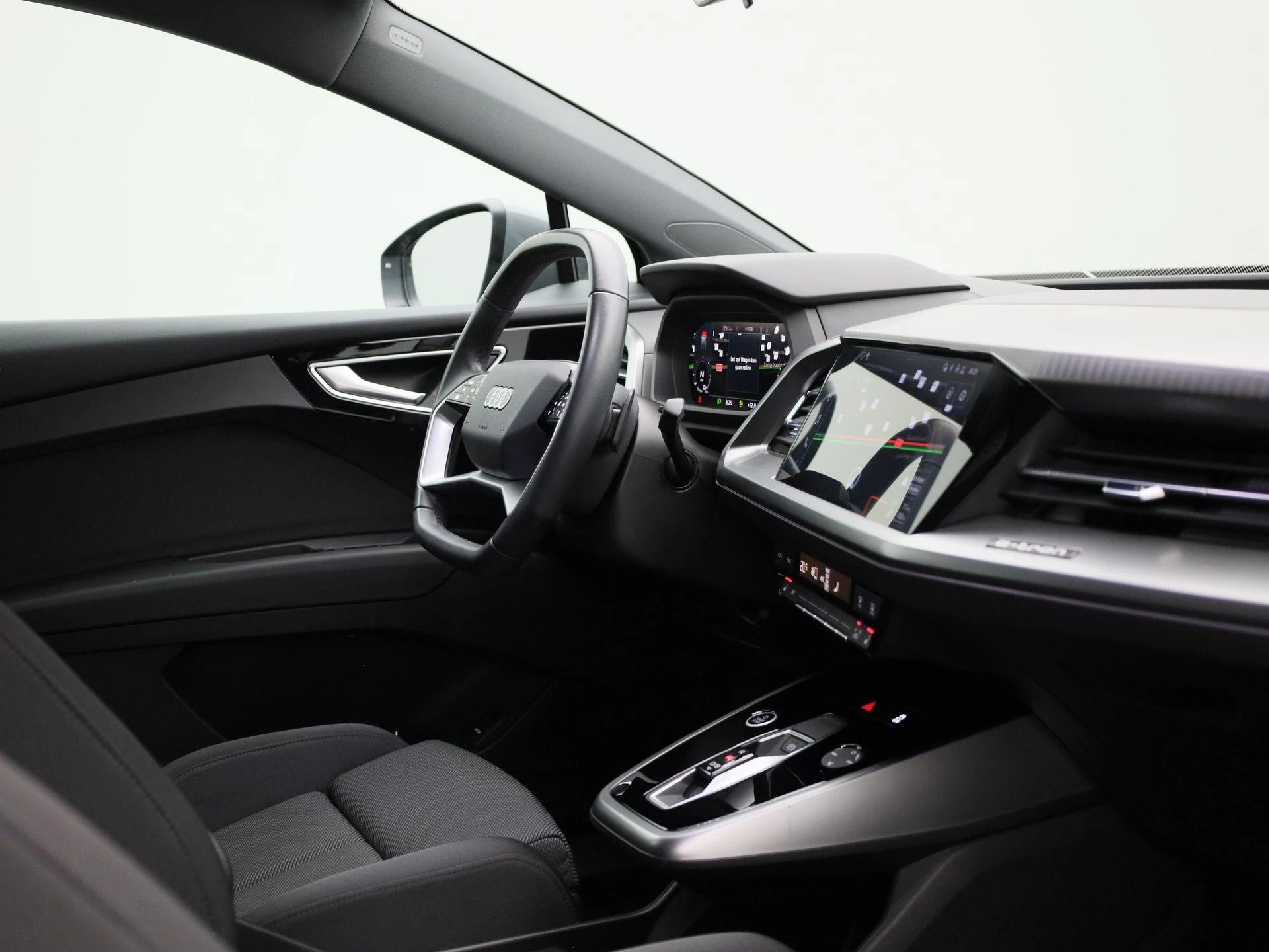 Audi-Q4 e-tron-image-37