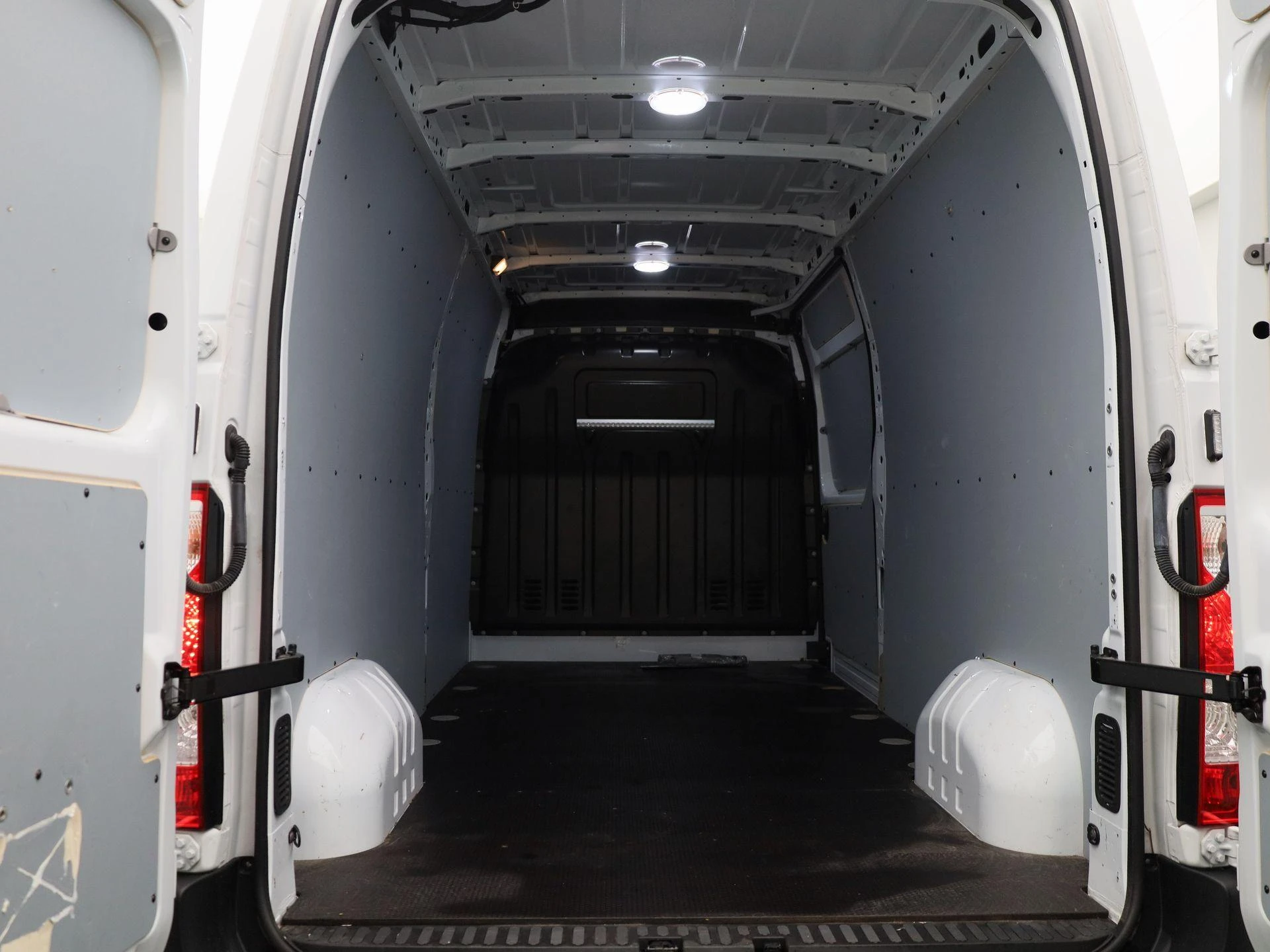 Renault Master T35 2.3 dCi 135Pk L3H2 Comfort