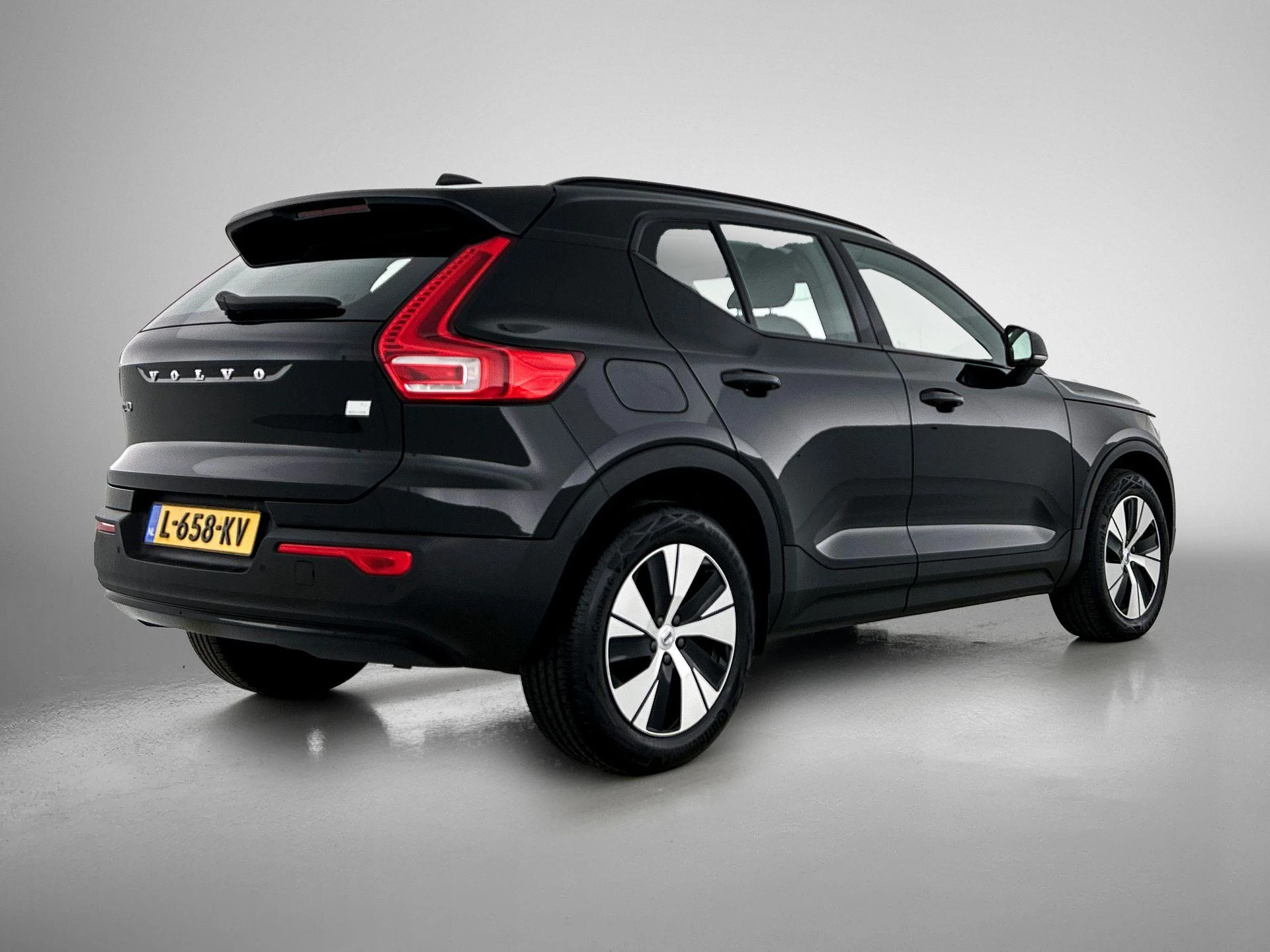 Volvo-XC40-image-3