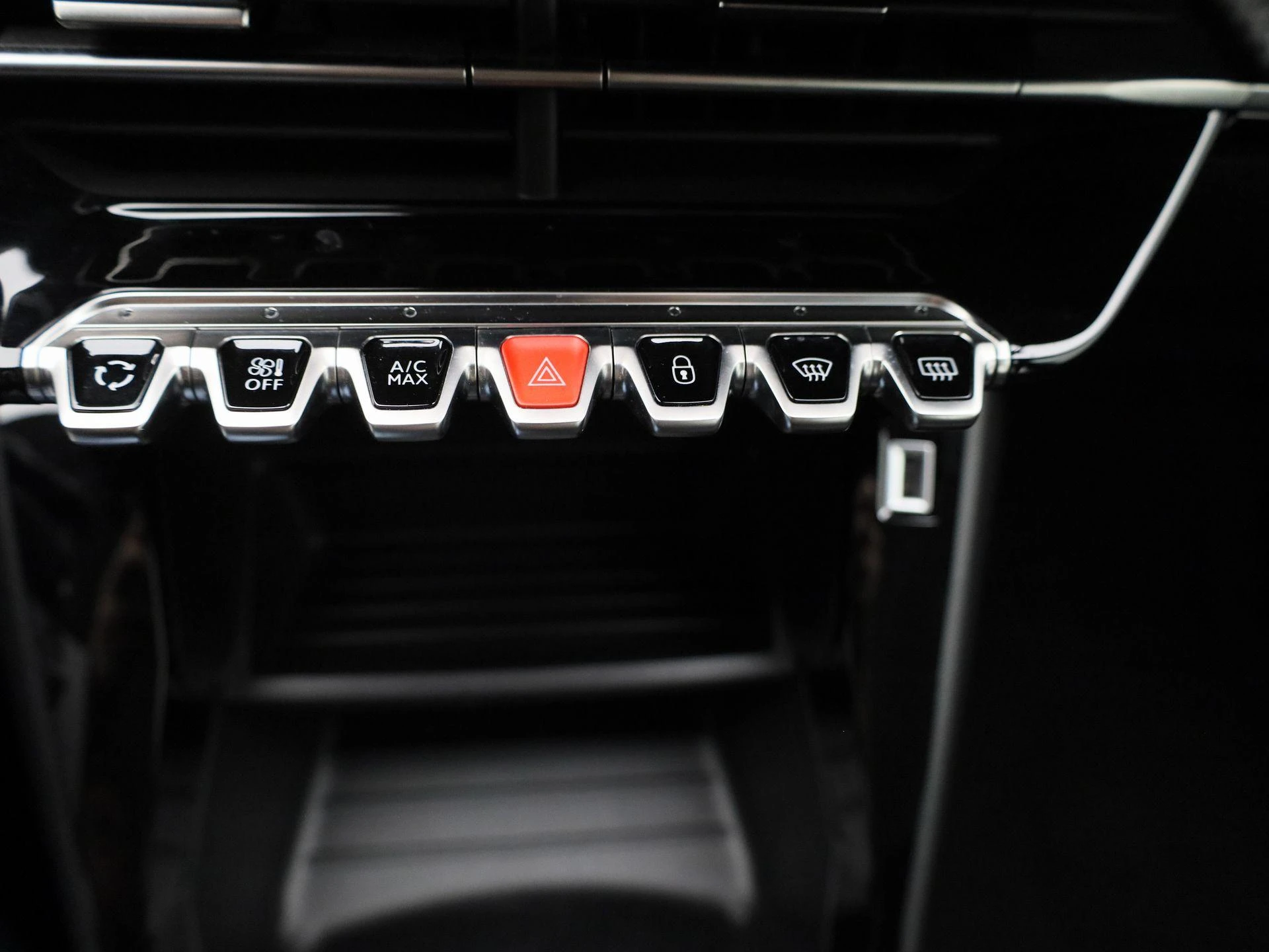 Peugeot-208-image-20