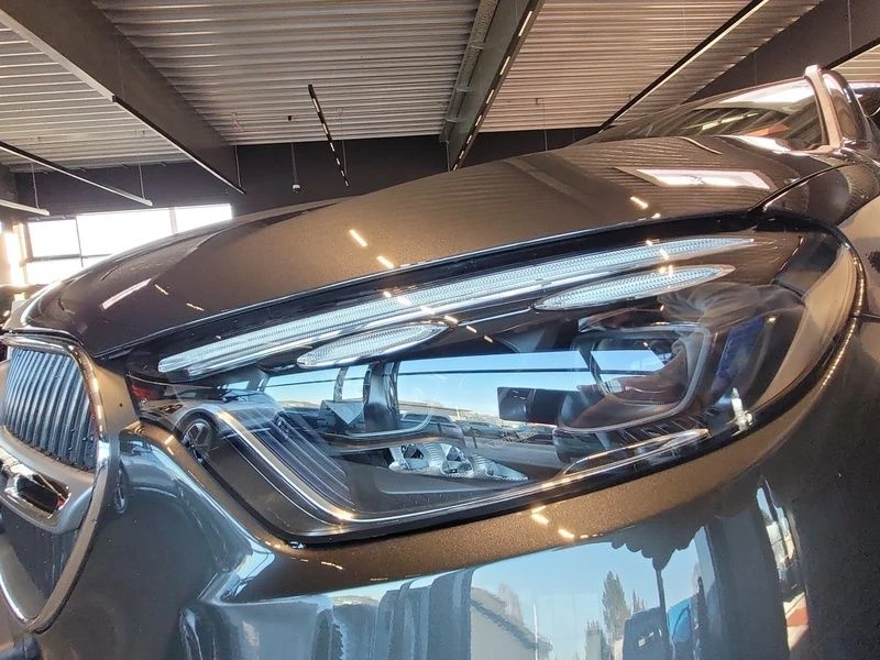 Mercedes-Benz-GLC 300 de-image-12