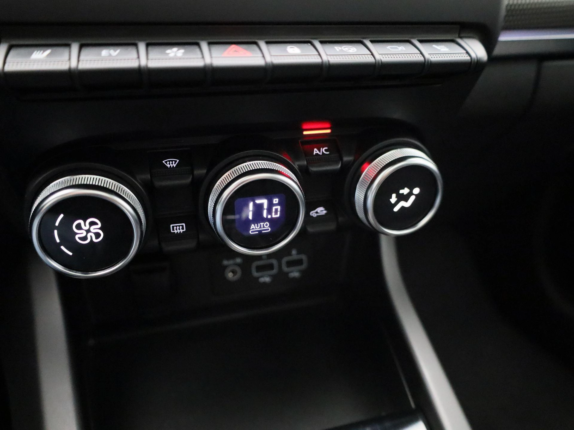 Renault-Arkana-image-21