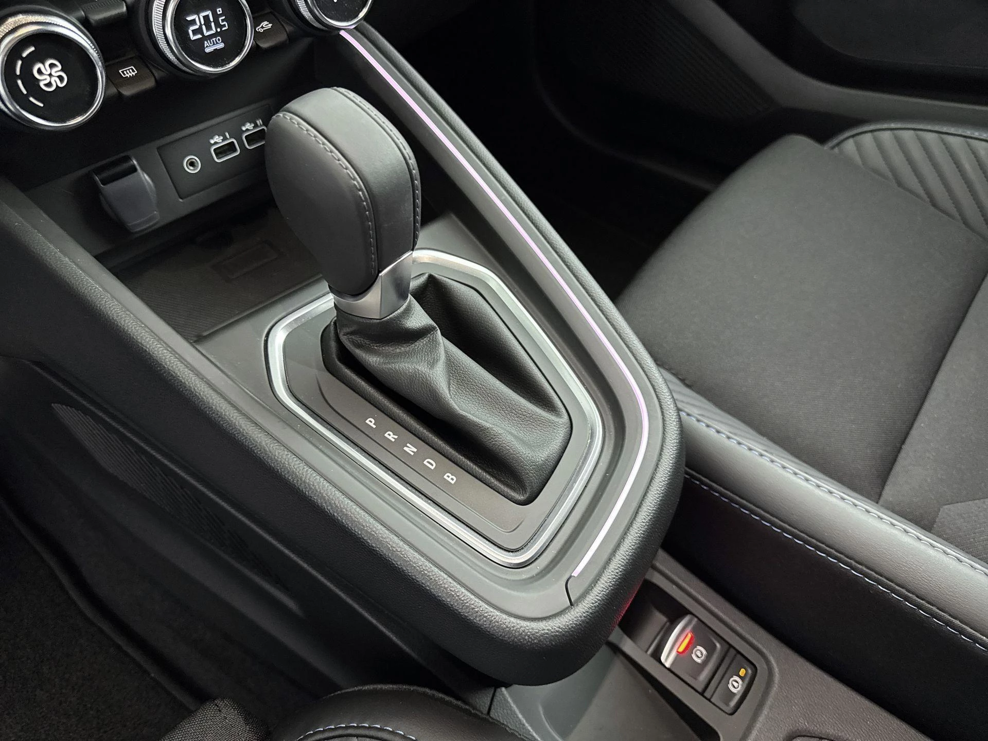 Renault-Clio-image-13