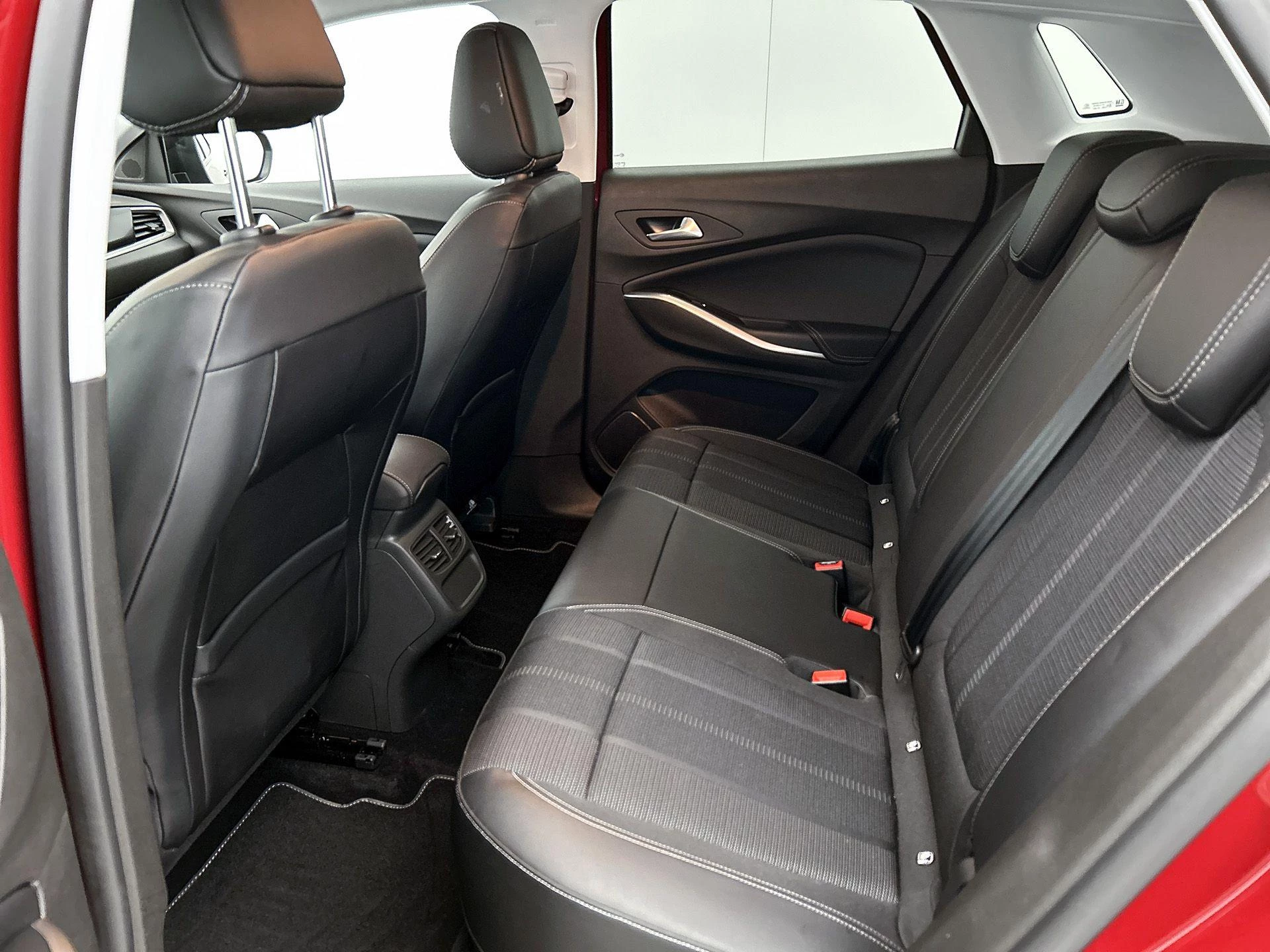 Opel-Grandland-image-25