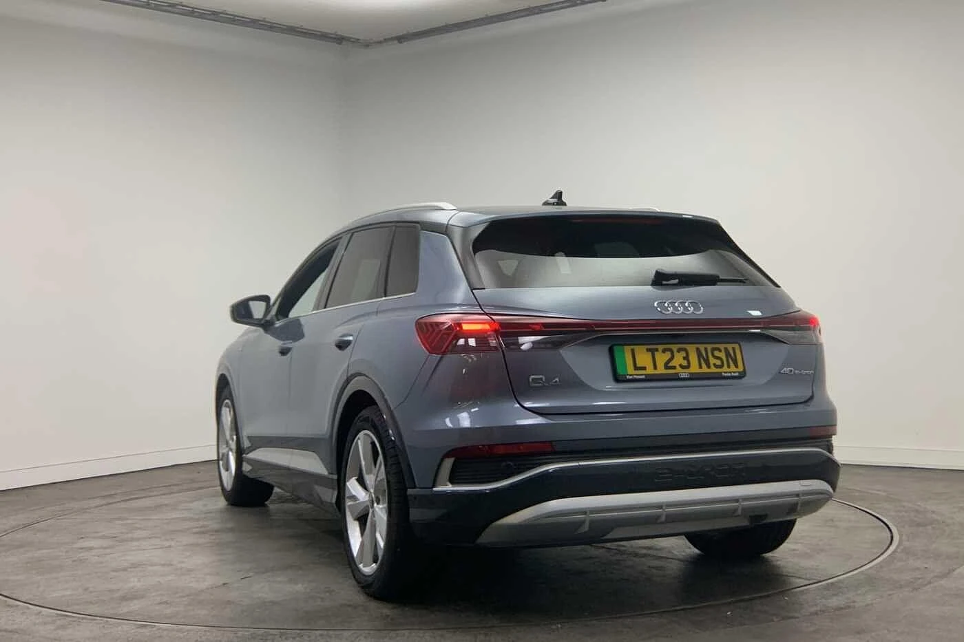 Audi-Q4 e-tron-image-2