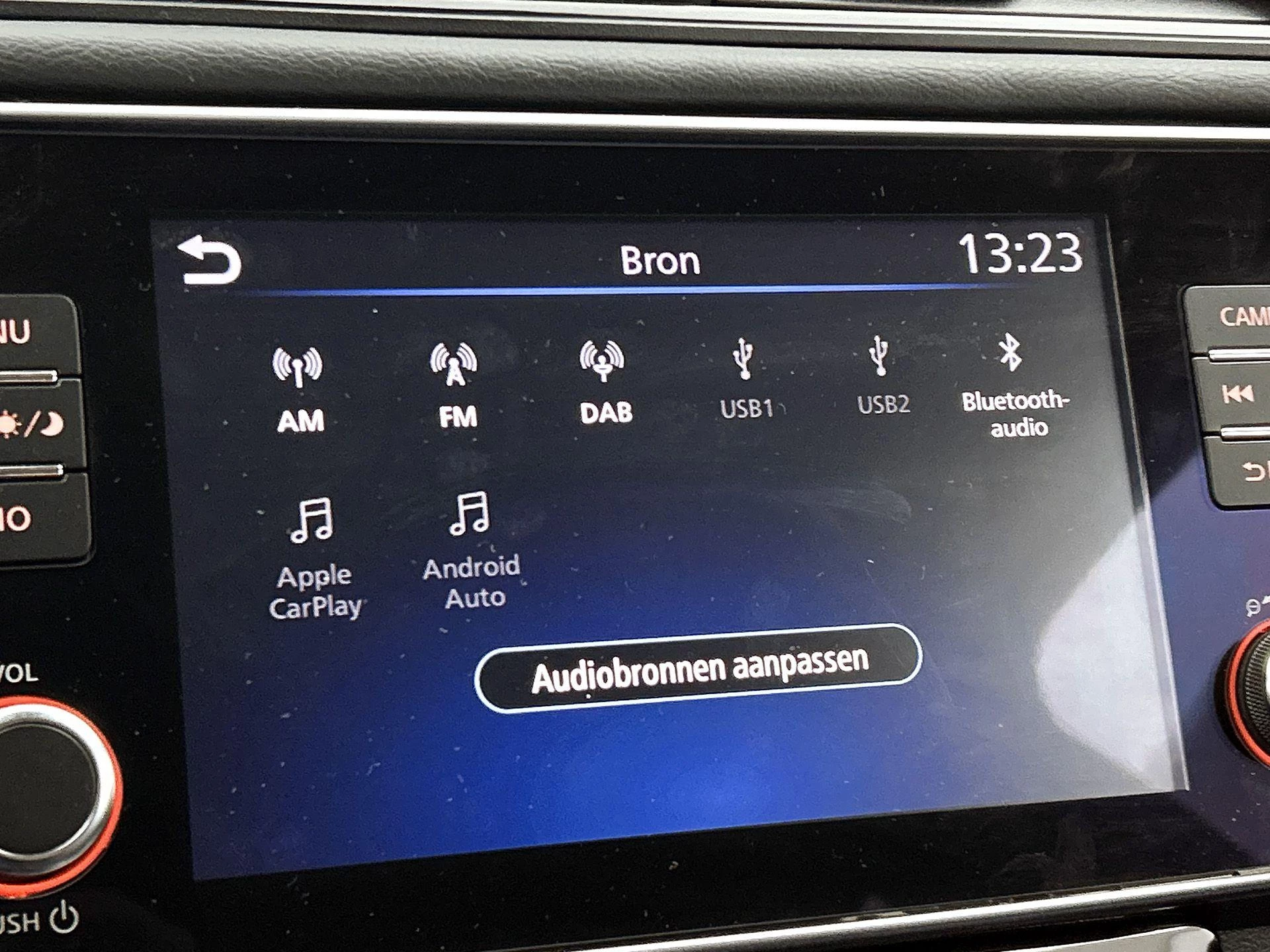 Nissan-Leaf-image-12