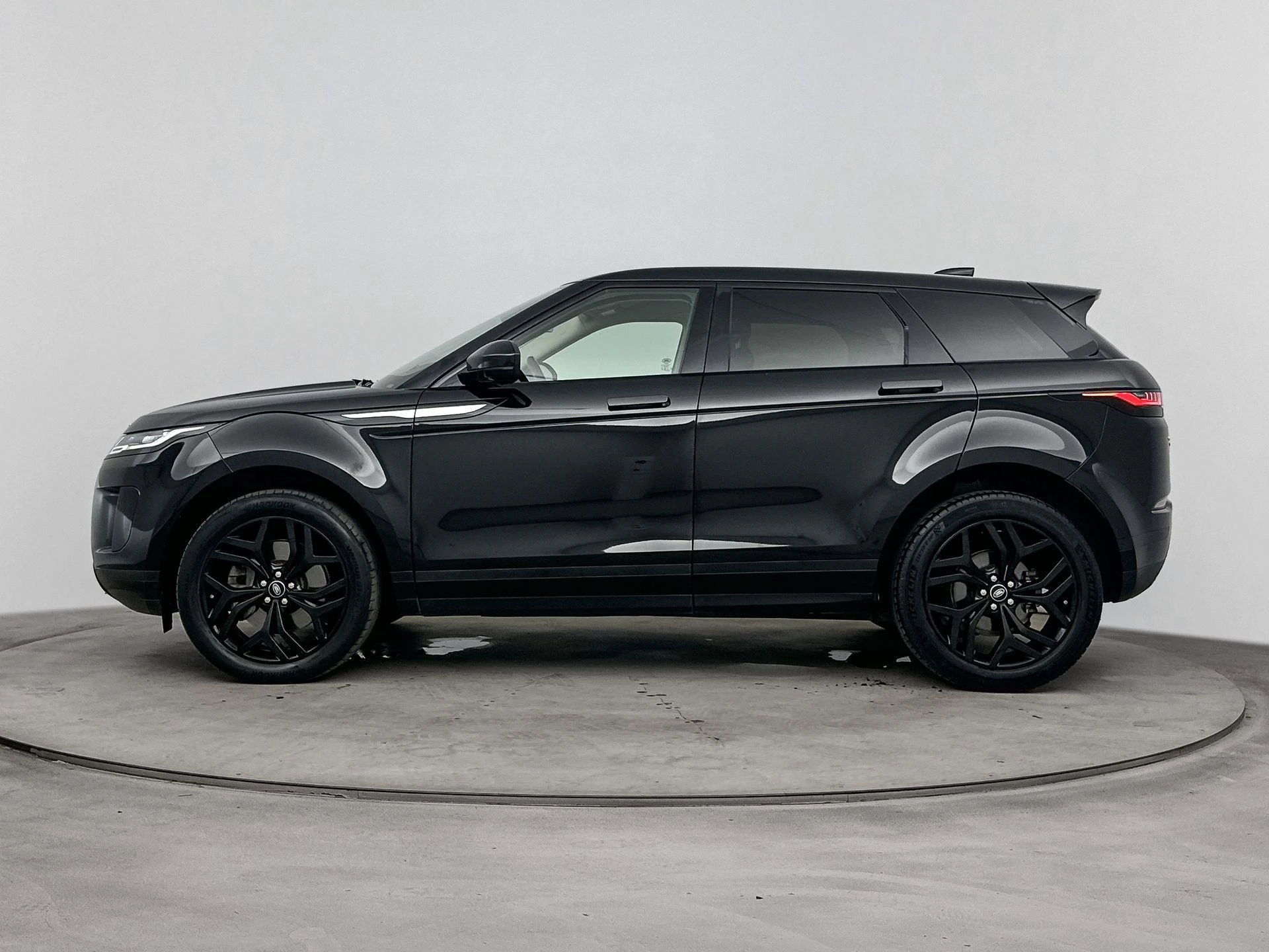 Land Rover-Range Rover Evoque-image-1