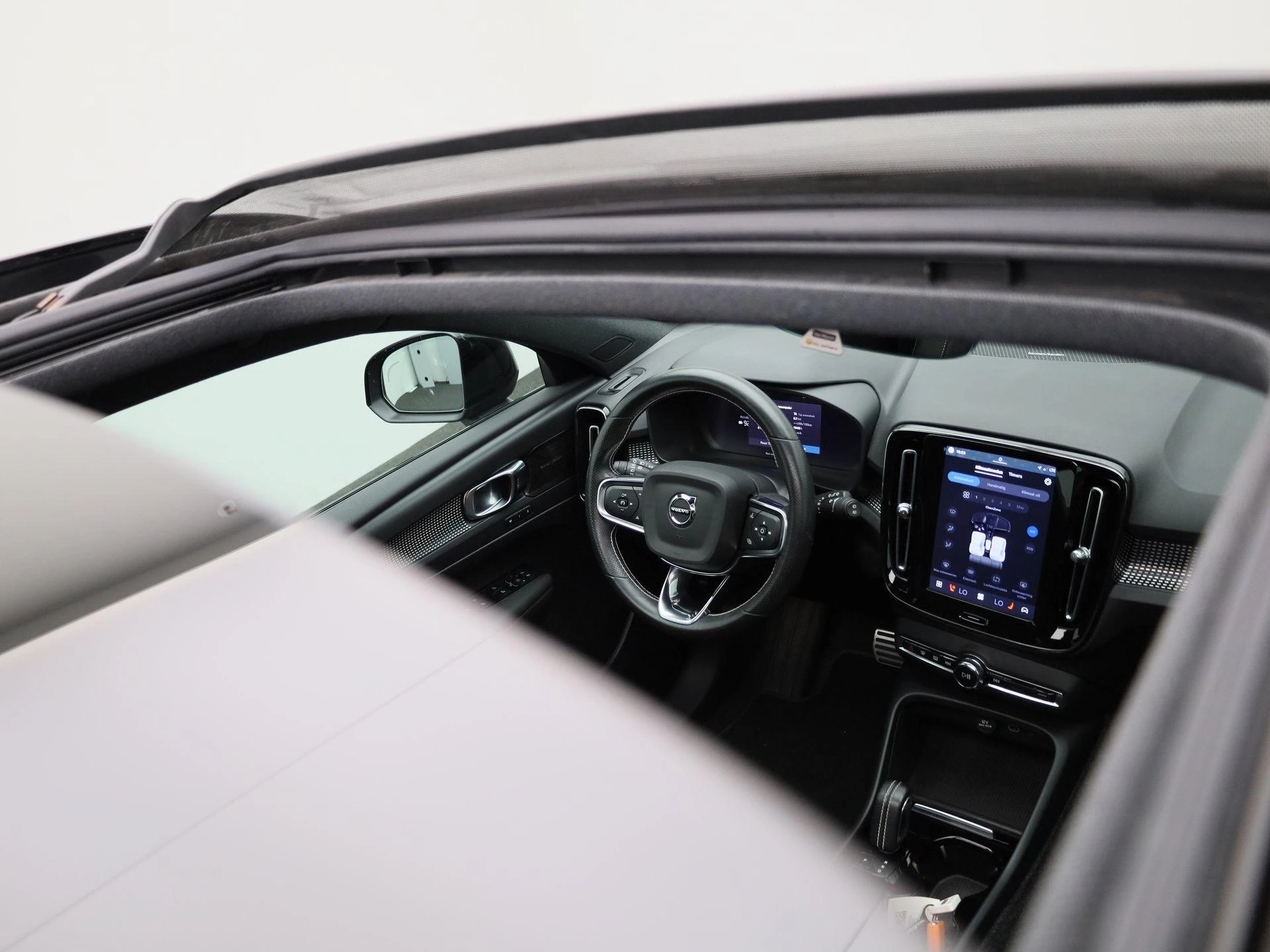 Volvo-XC40-image-38