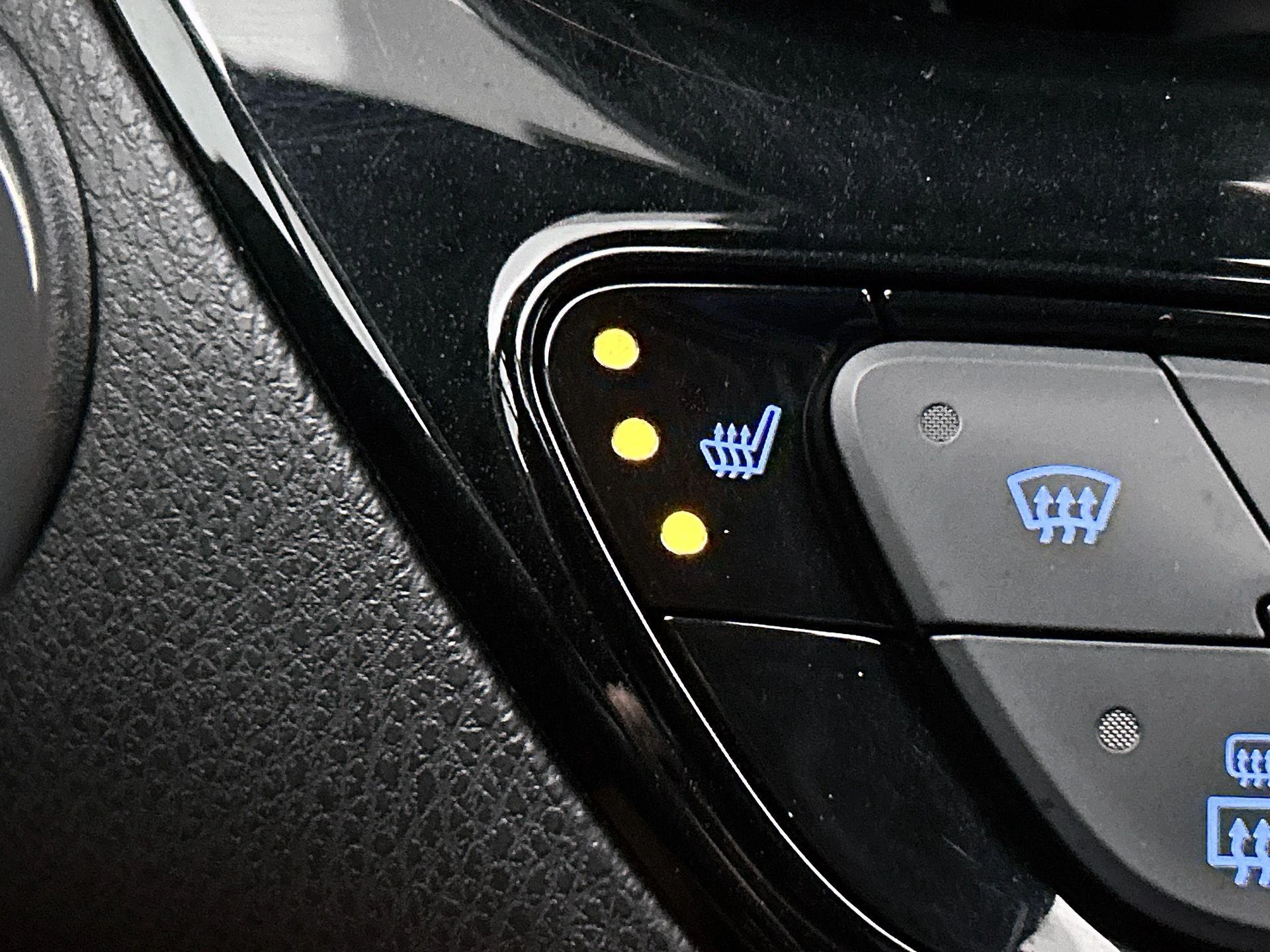 Toyota-C-HR-image-7