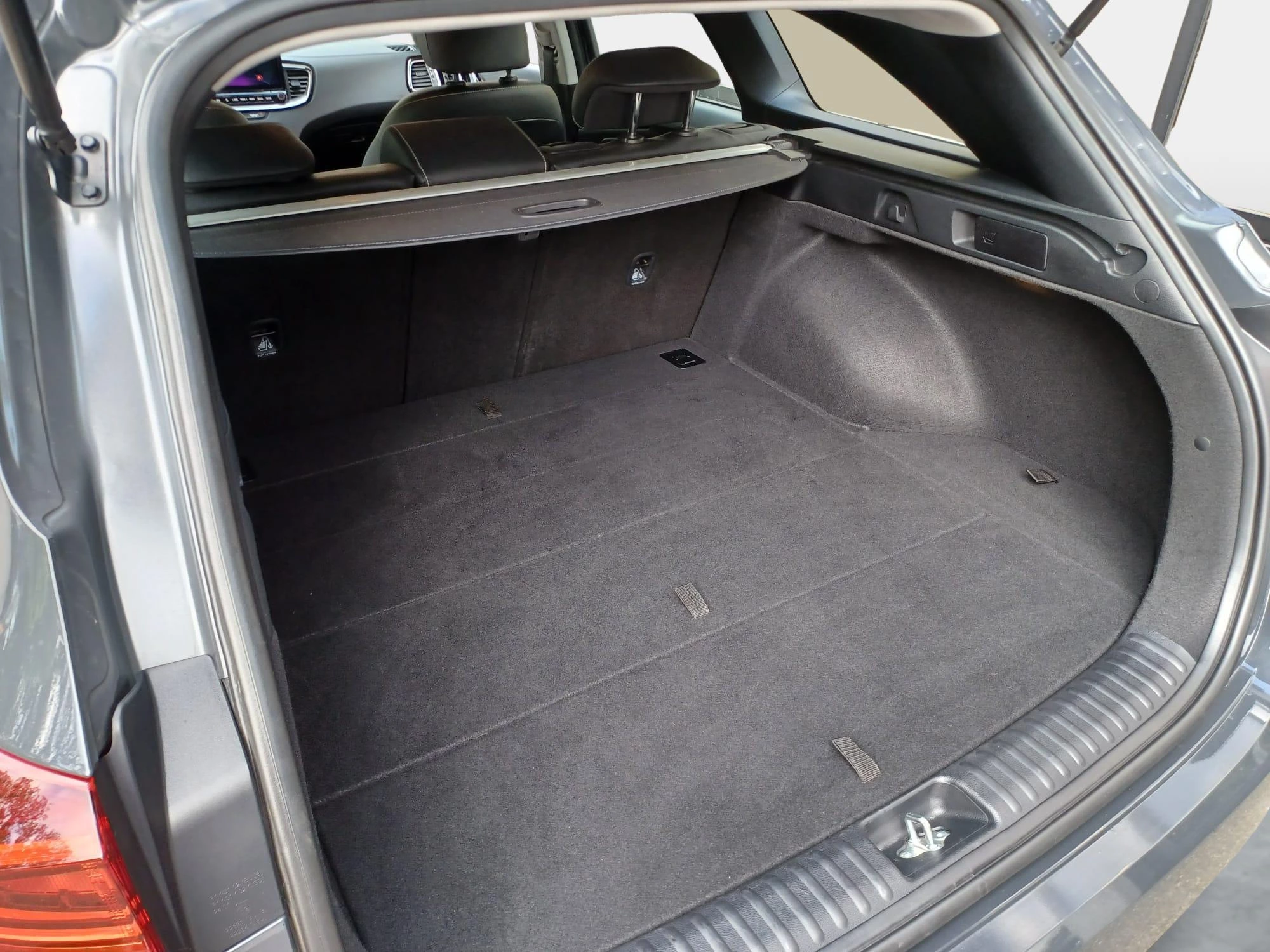 Kia-Ceed Sportswagon-image-11