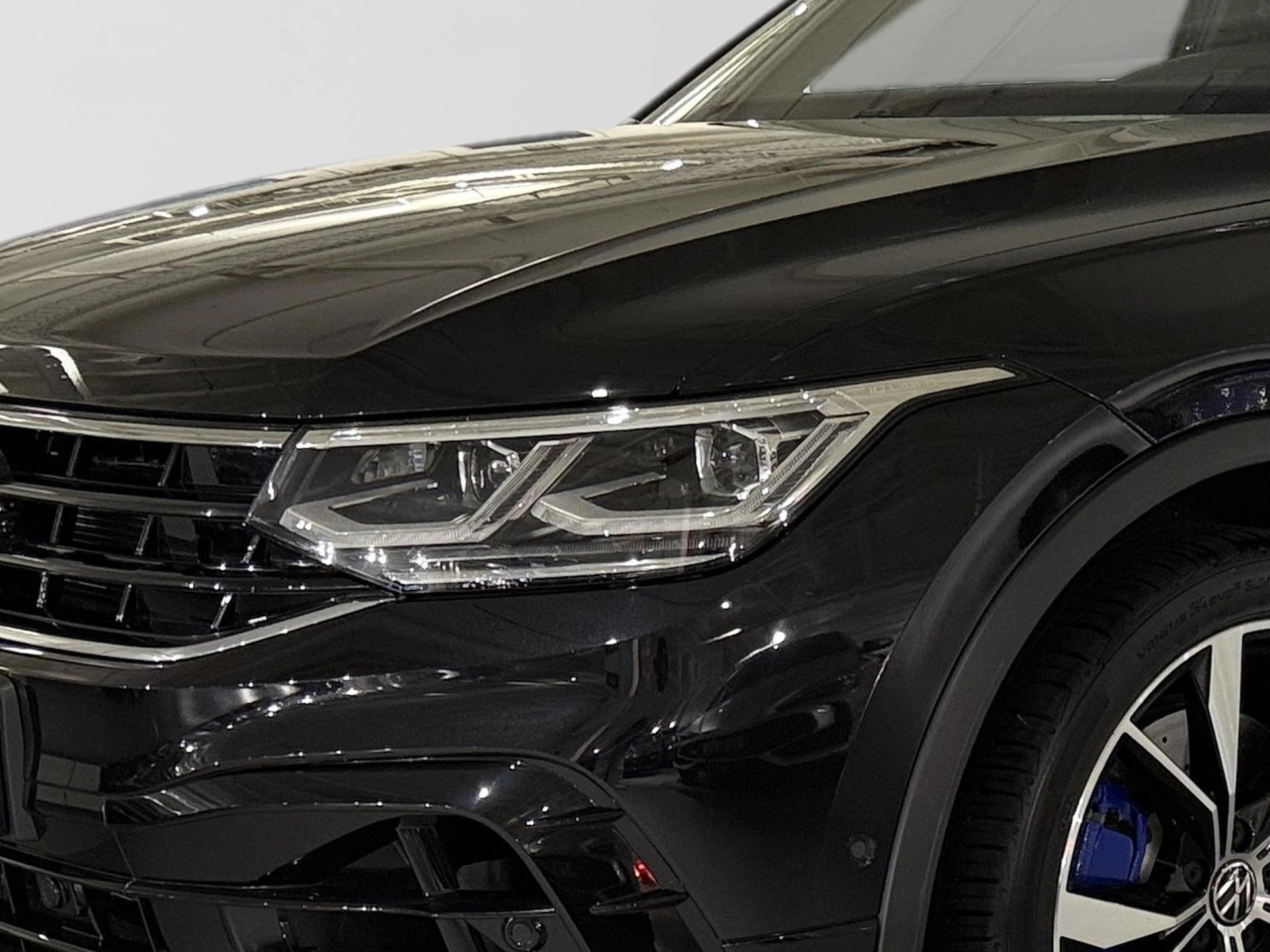 Volkswagen-Tiguan-image-21