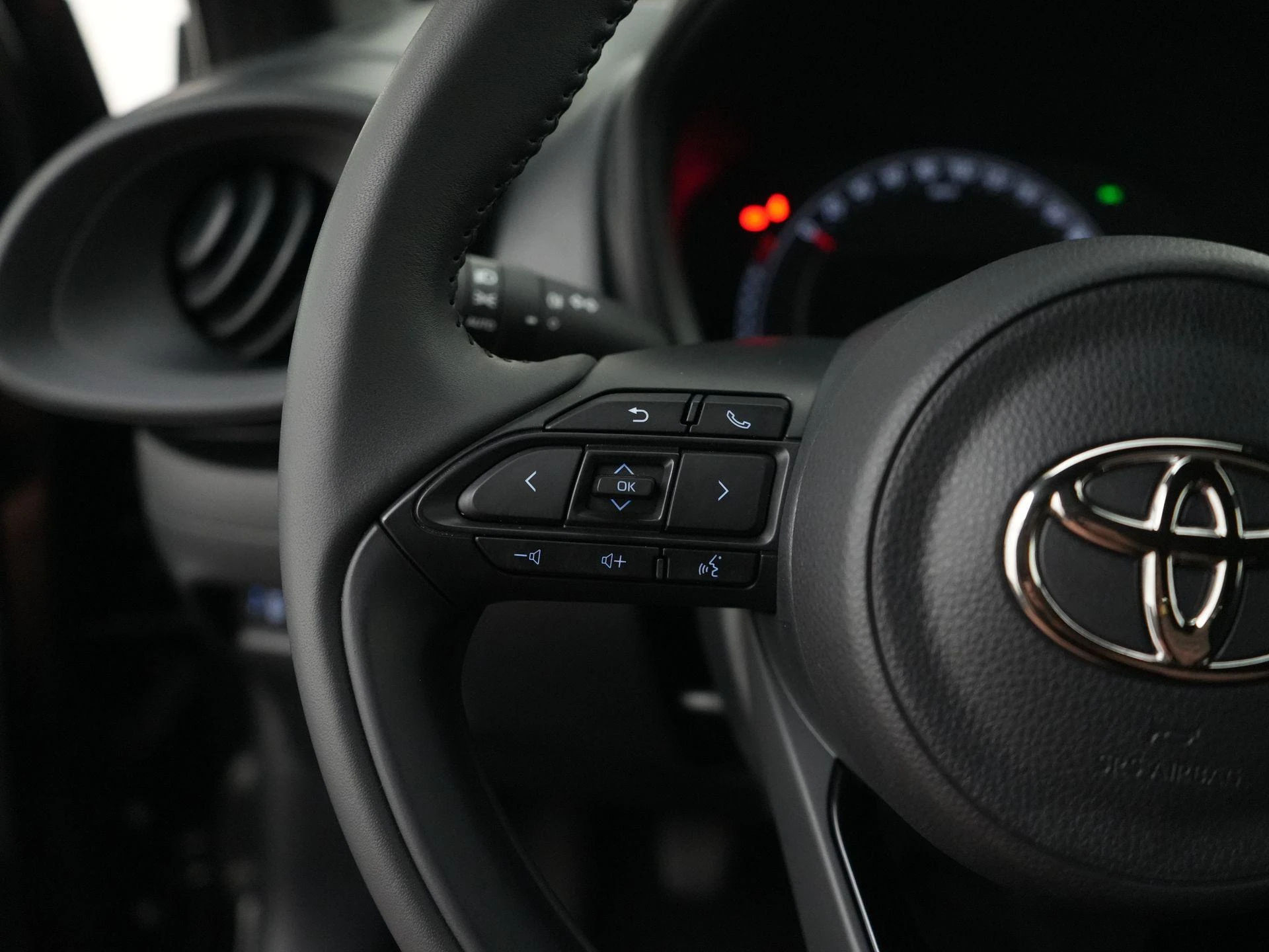 Toyota Aygo X 1.0 VVT-i MT Play