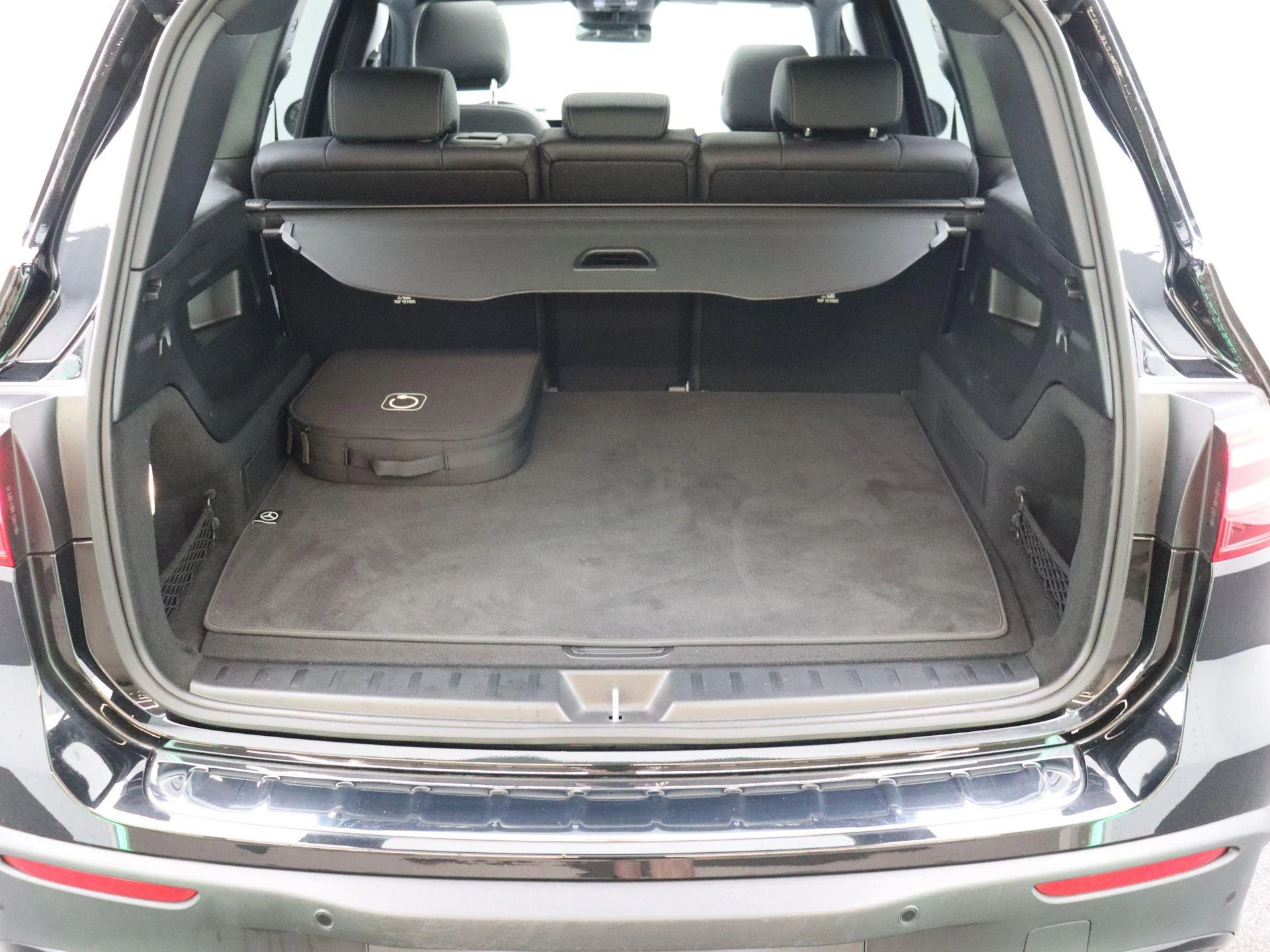 Mercedes-Benz EQB 350 4MATIC AMG Line + LEDER + PANO + BURMESTER + TREKHAAK + HEAD UP +