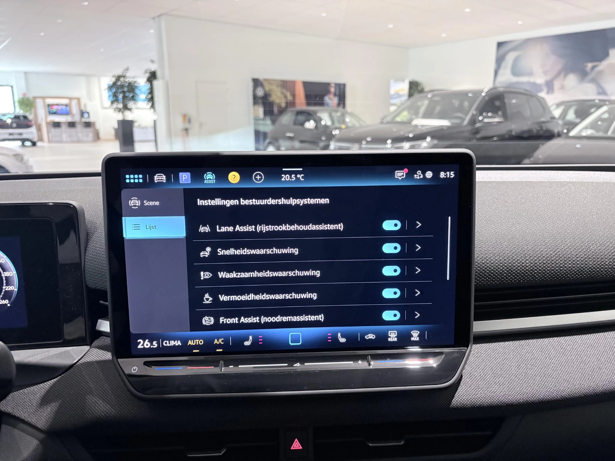 Volkswagen-T-Roc-image-25