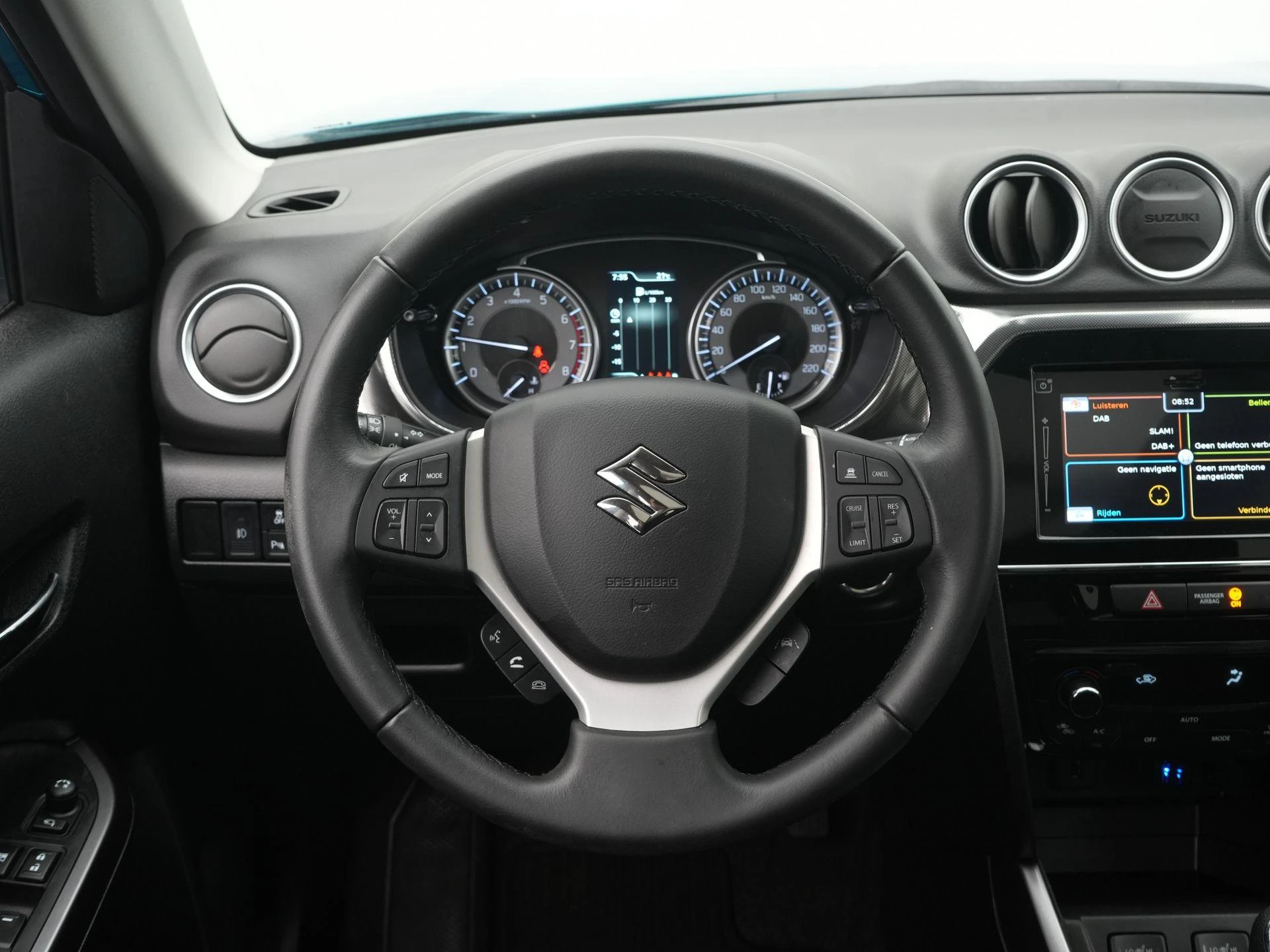 Suzuki-Vitara-image-7