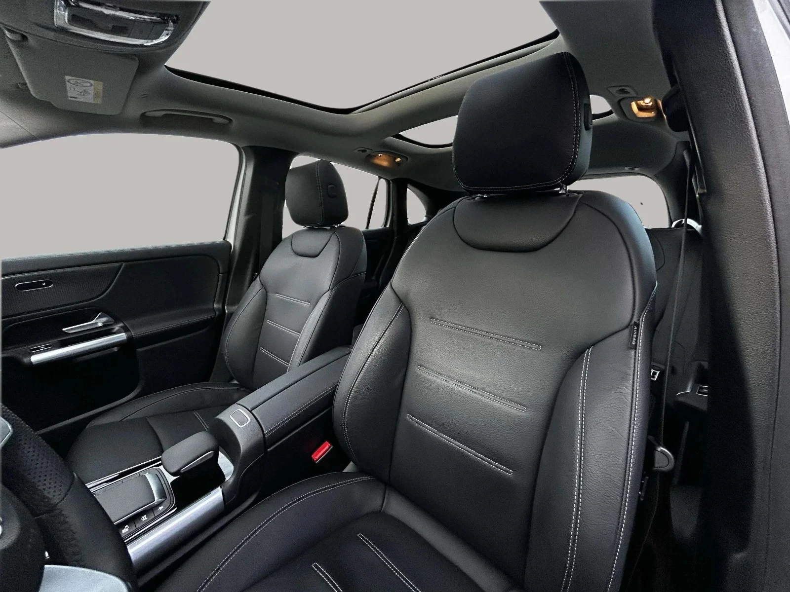 Mercedes-Benz-EQA-image-11