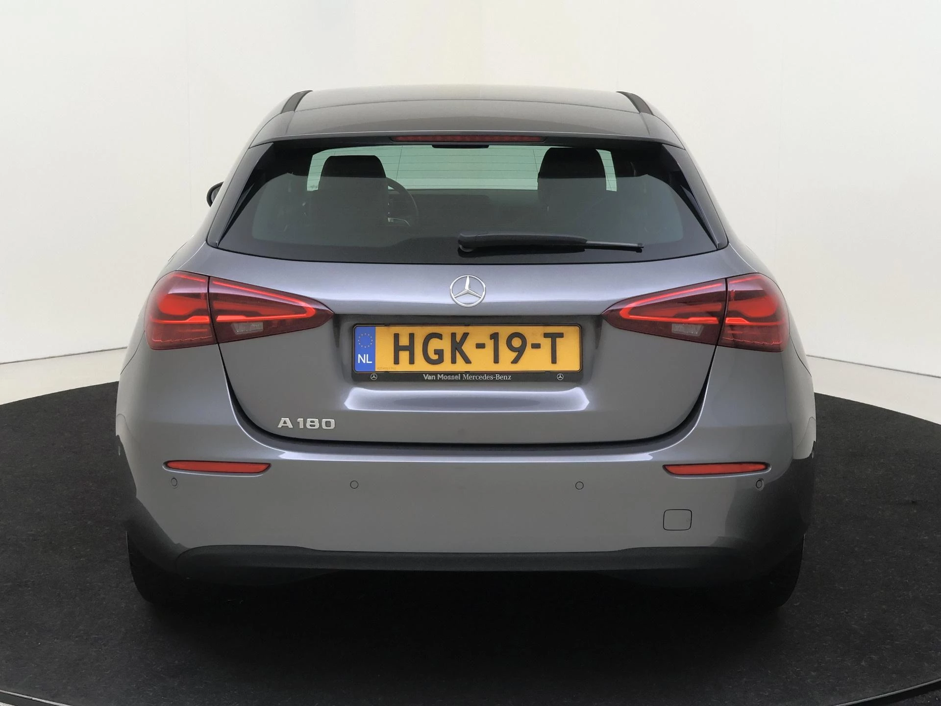 Mercedes-Benz-A-Klasse-image-6