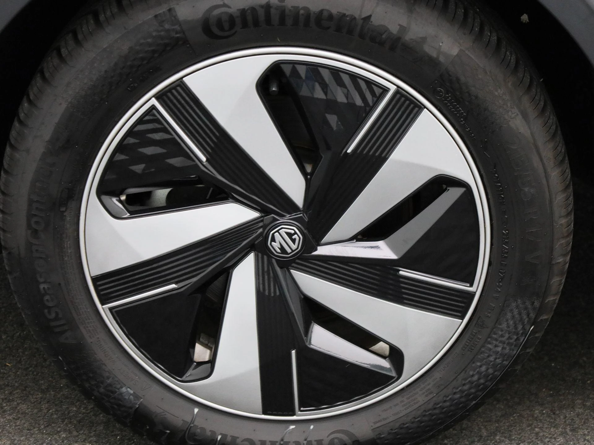 MG-ZS EV-image-12