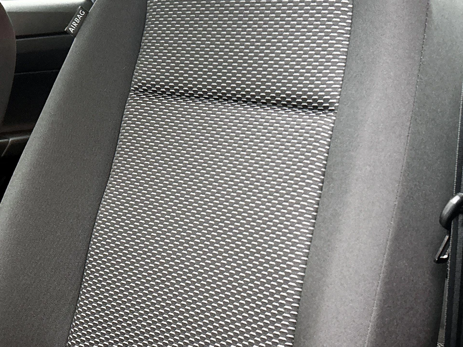 Volkswagen-Polo-image-10