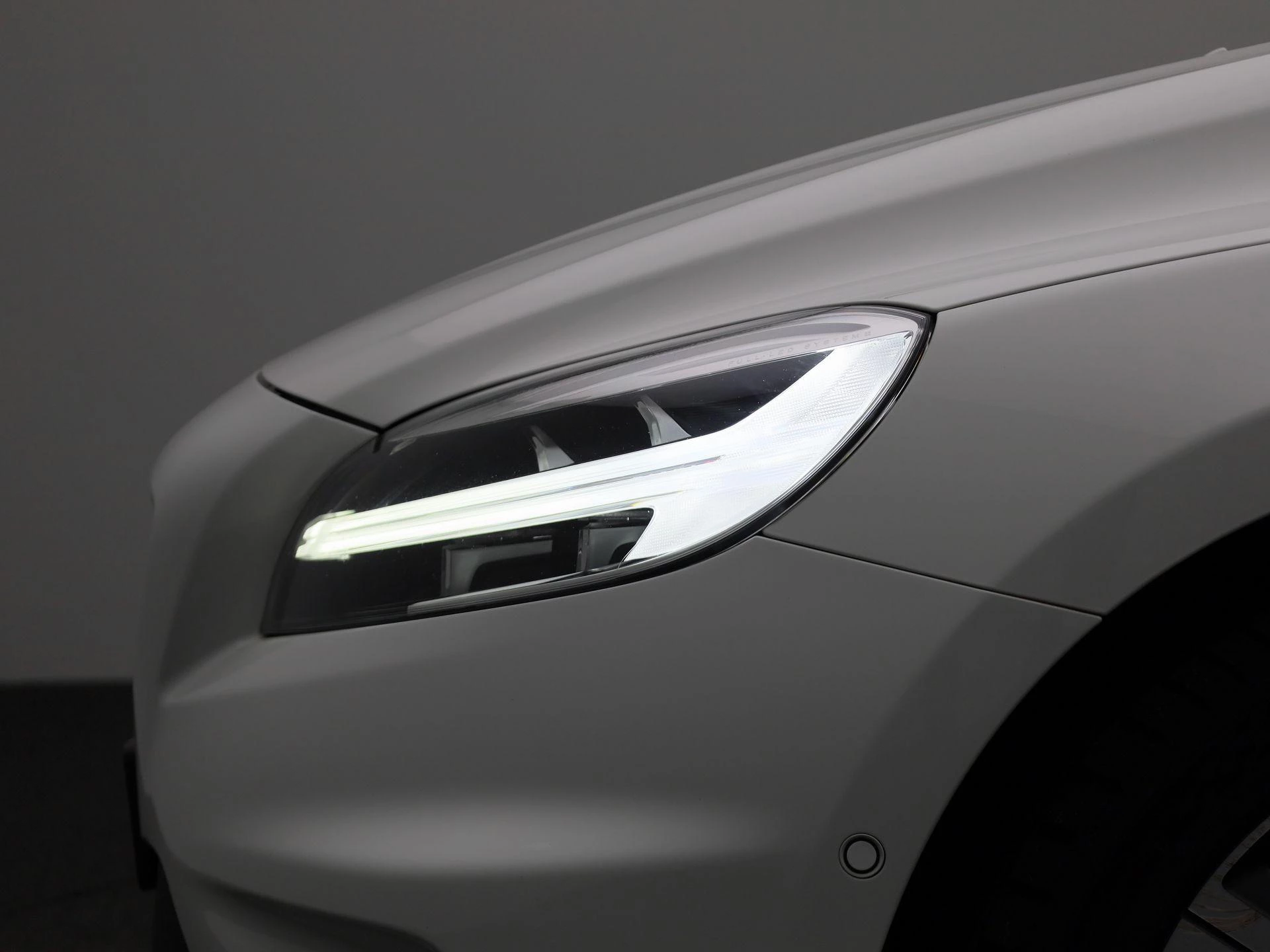 Volvo-V40-image-14