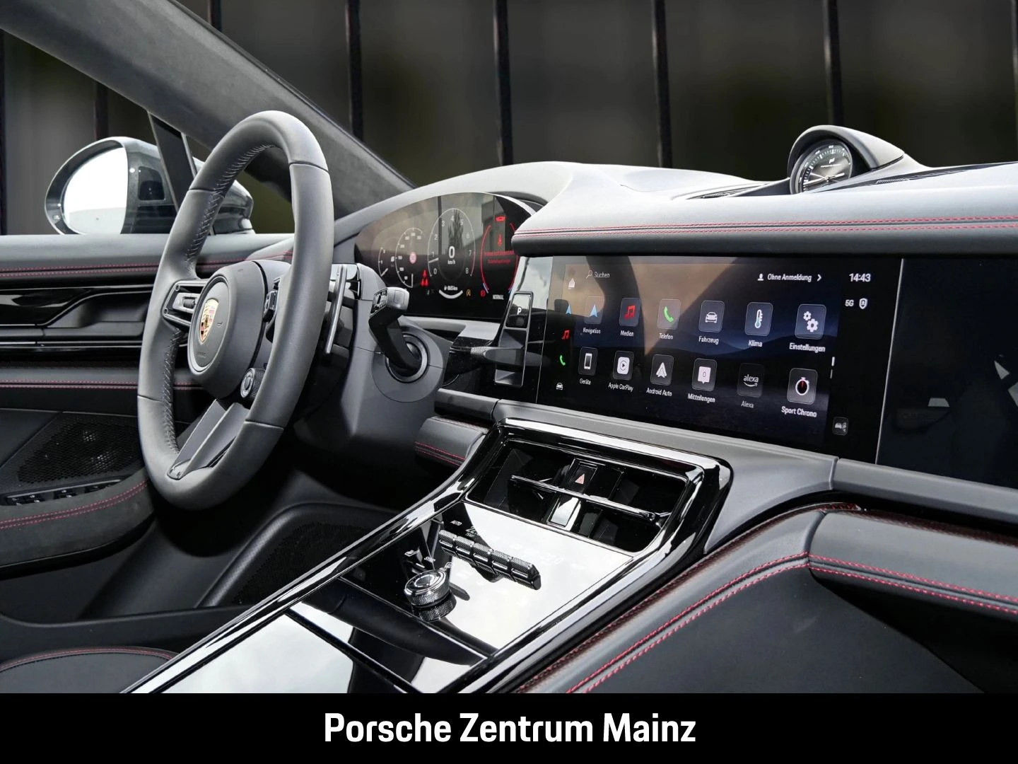 Porsche-Panamera-image-3
