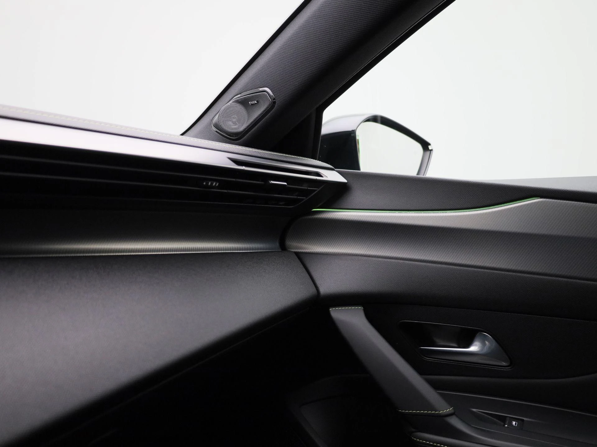 Peugeot-408-image-26