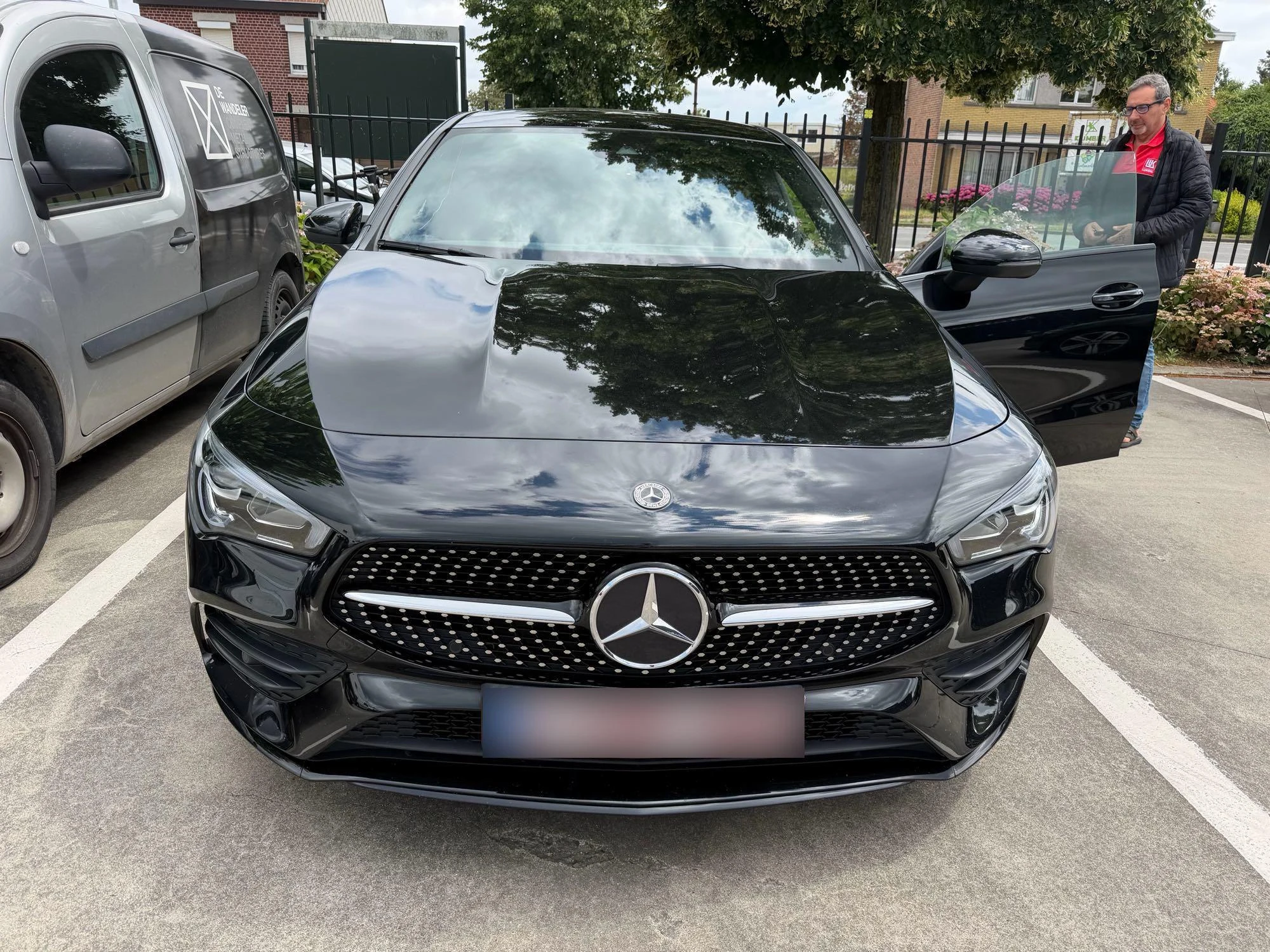 Mercedes-Benz-CLA-image-1