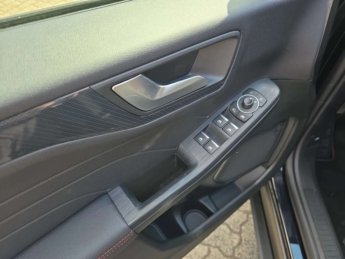 Ford Kuga ST-Line AHK ACC KAM NAVI LED WI-PKT