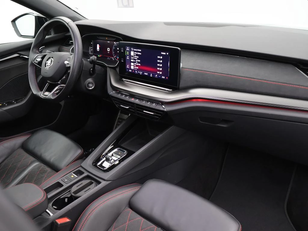 Škoda Octavia Combi RS Octavia Combi RS 2.0TSI 245PK *AUTOMAAT*PANODAK*ALCANTARA*LEDER*SPORTZETELS*TREKHAAK*CAMERA*ACC*PDC*...*