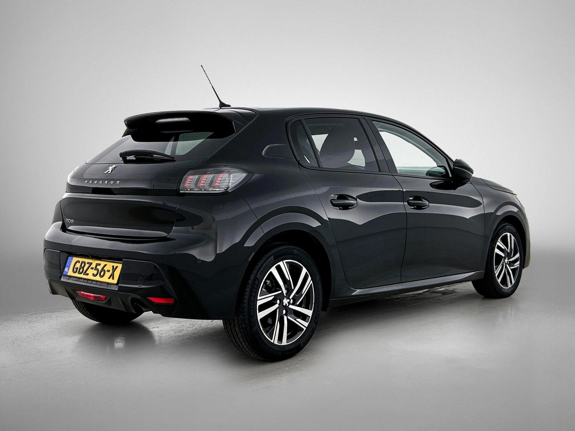 Peugeot-208-image-3