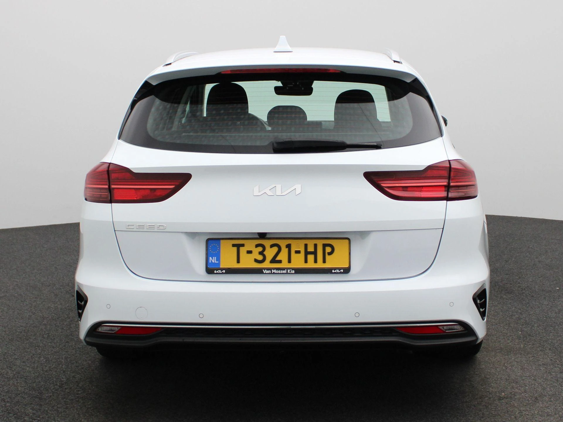 Kia-Ceed Sportswagon-image-4