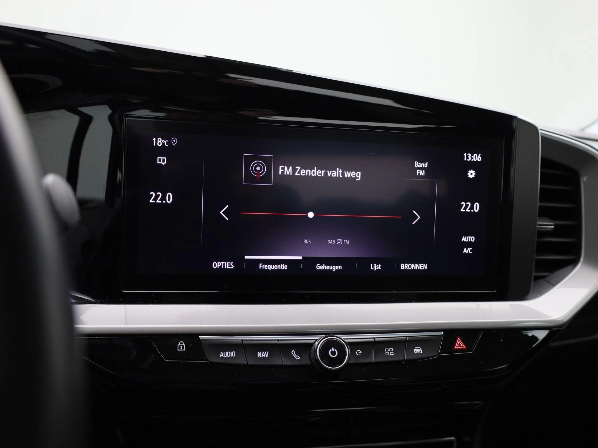 Opel-Mokka-e-image-29