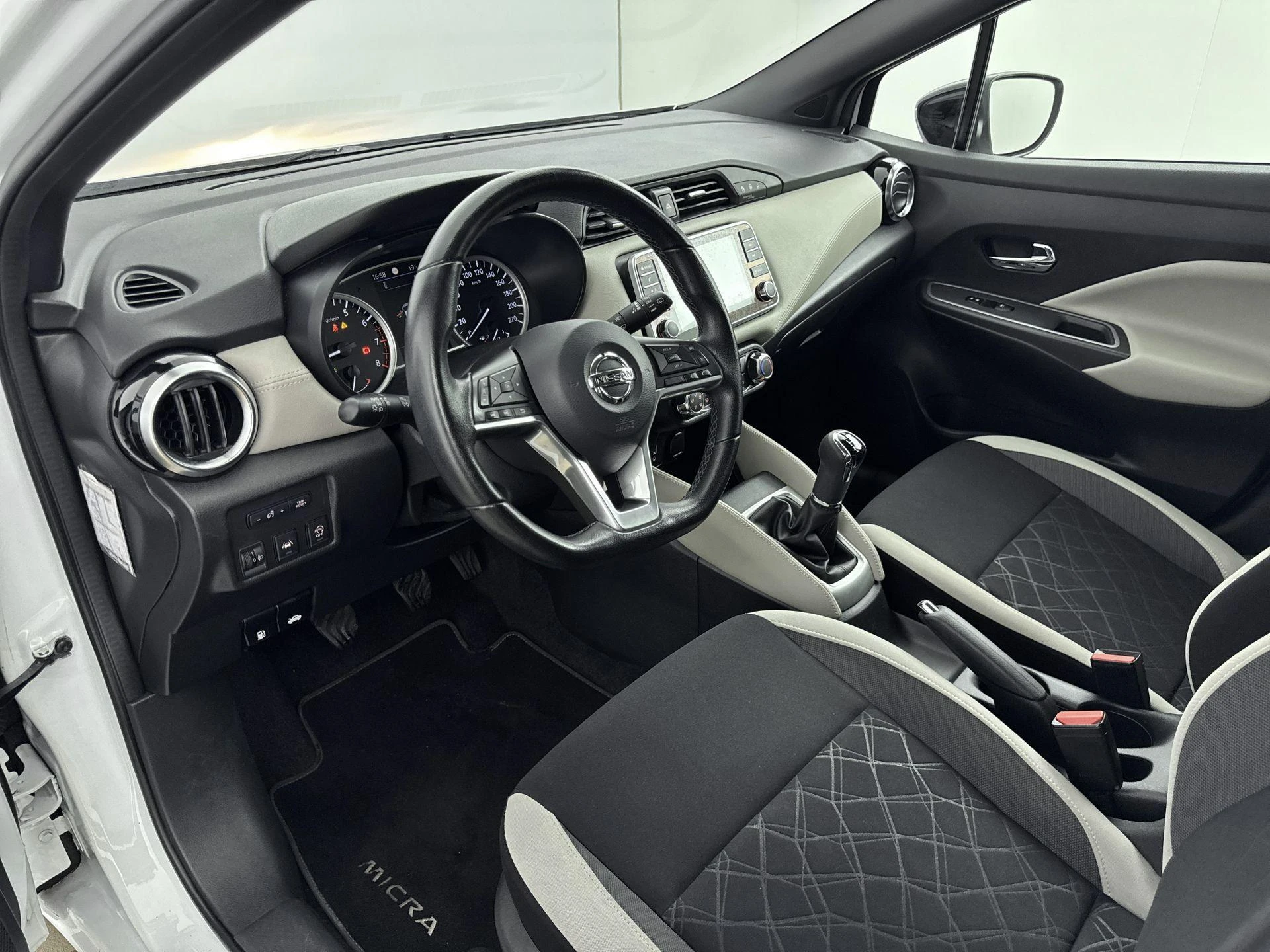 Nissan-Micra-image-8