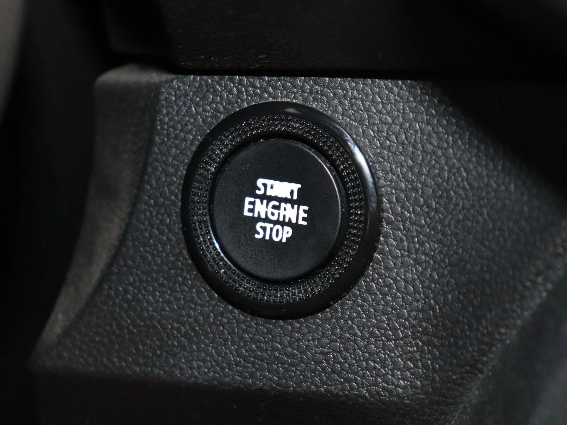 Dacia-Sandero Stepway-image-19