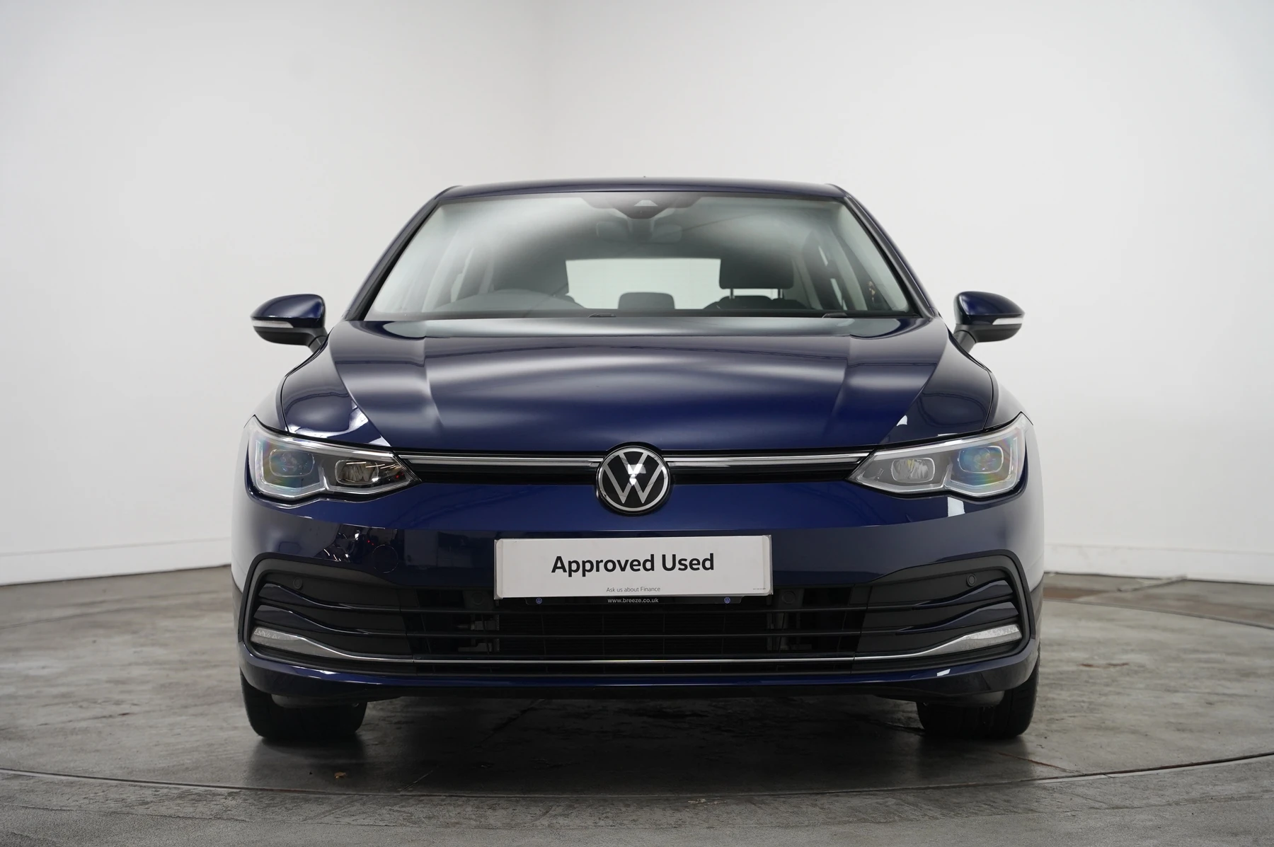 Volkswagen-Golf-image-6