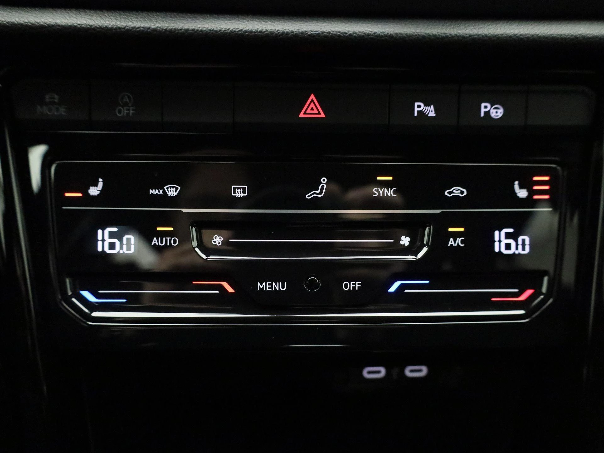 Volkswagen-T-Roc-image-22