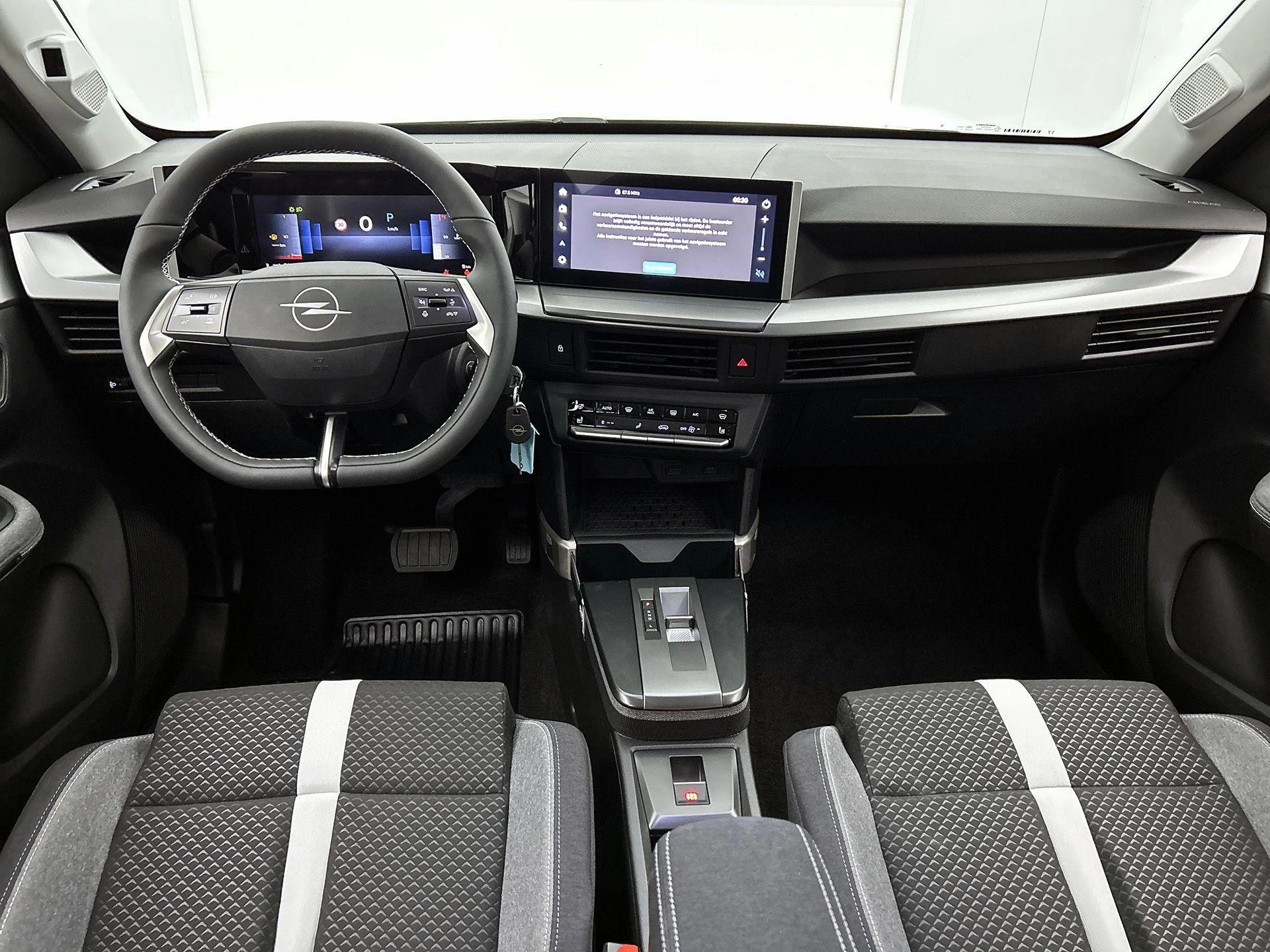 Opel-Frontera-image-21