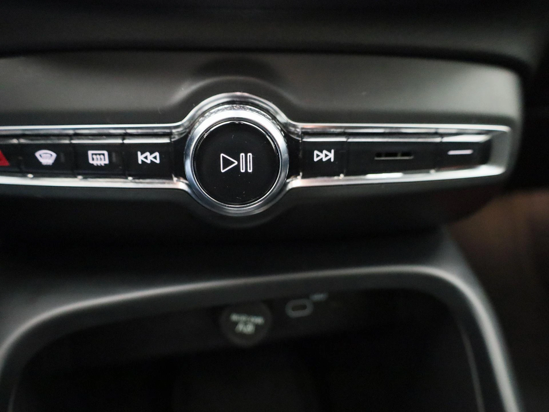 Volvo-XC40-image-18