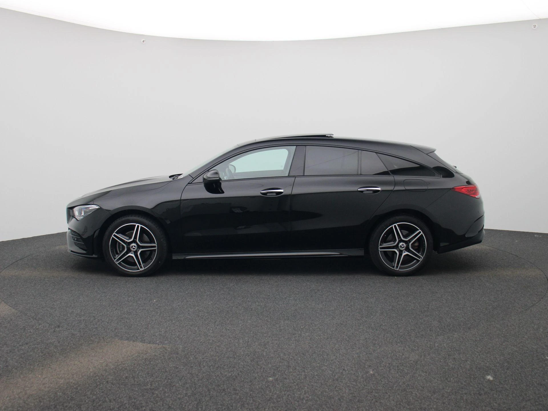 Mercedes-Benz-CLA-image-3