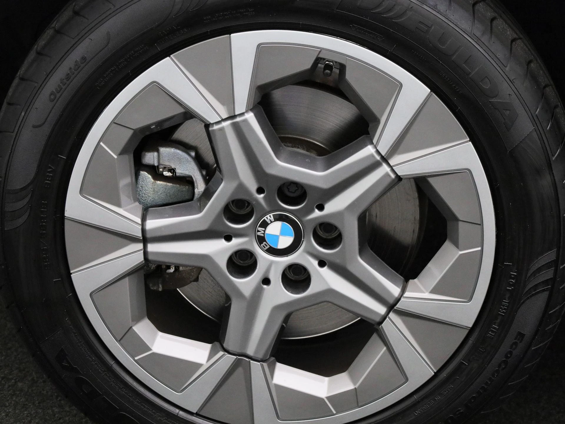 BMW X1 sDrive20i (115 kW)