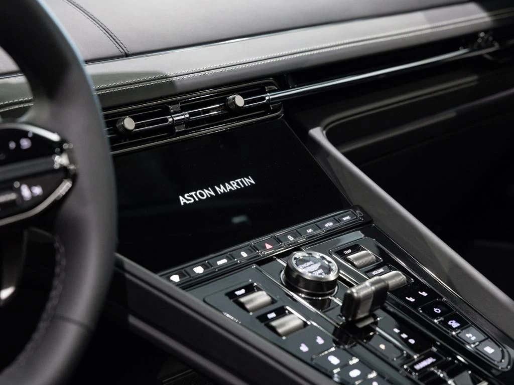 Aston Martin-DB12-image-11