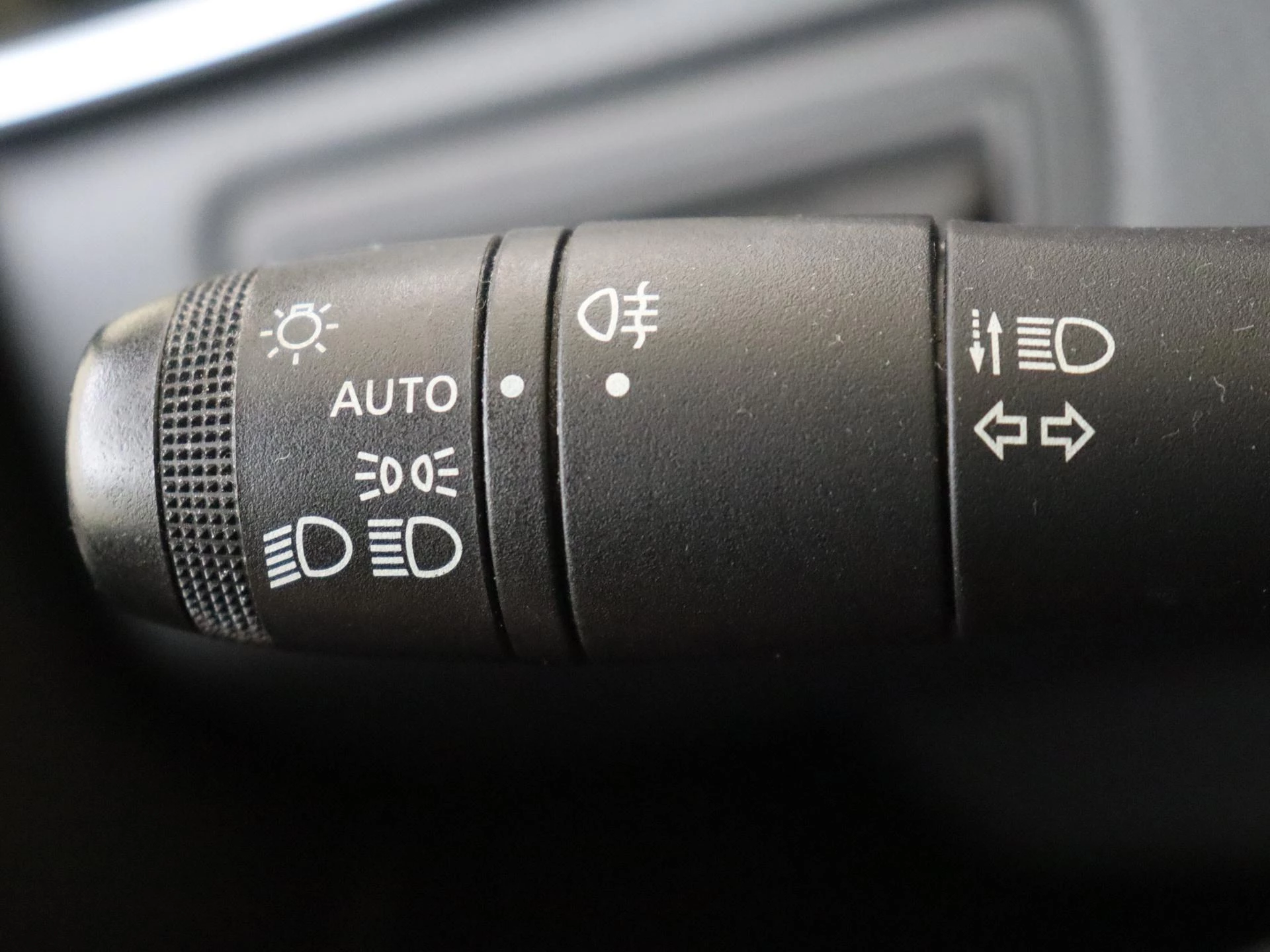 Renault-Clio-image-22