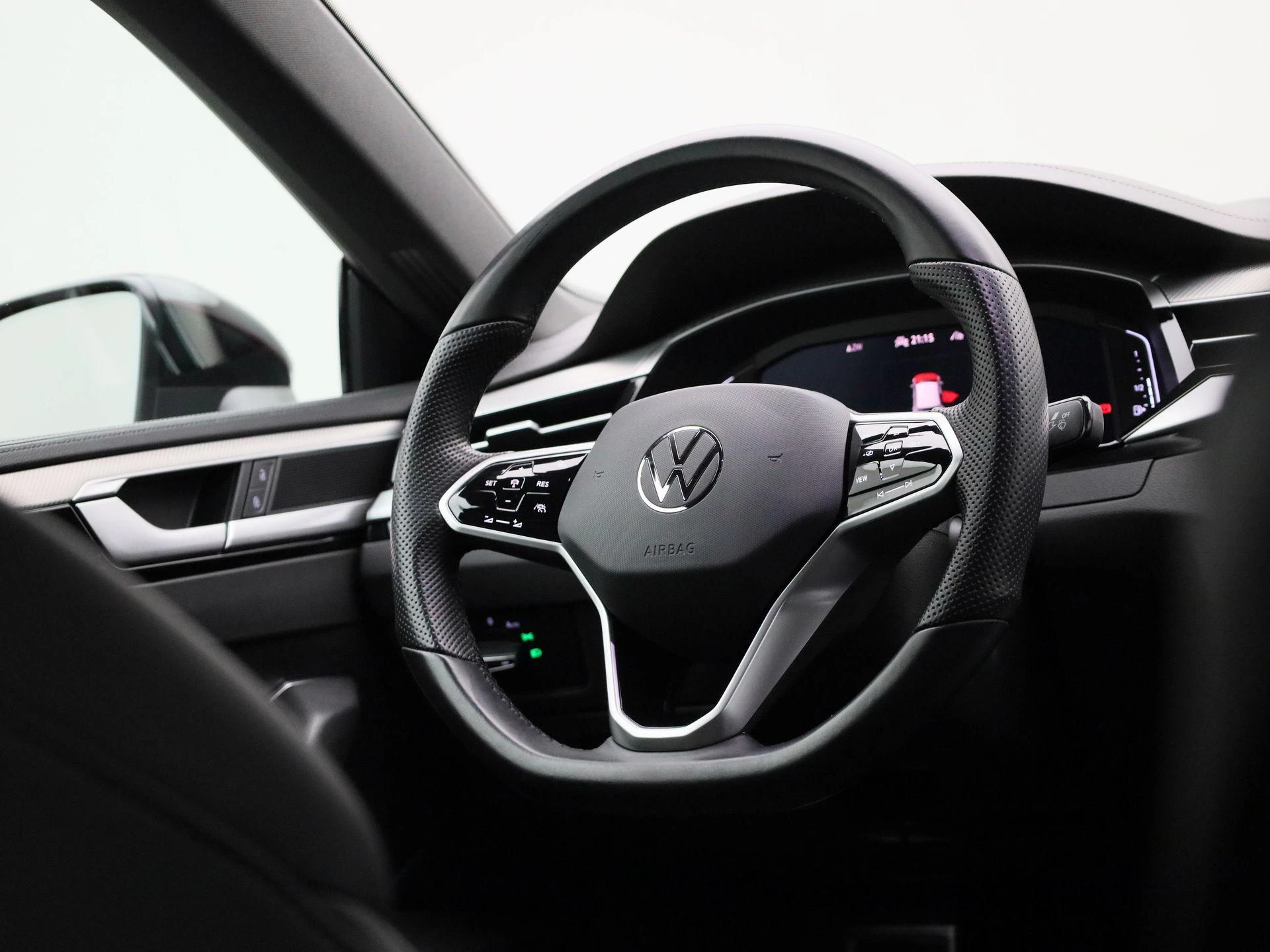 Volkswagen-Arteon-image-41