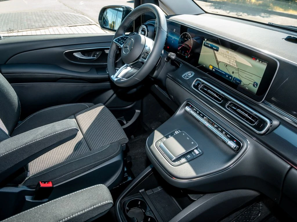 Mercedes-Benz-V-Klasse 220 d-image-8